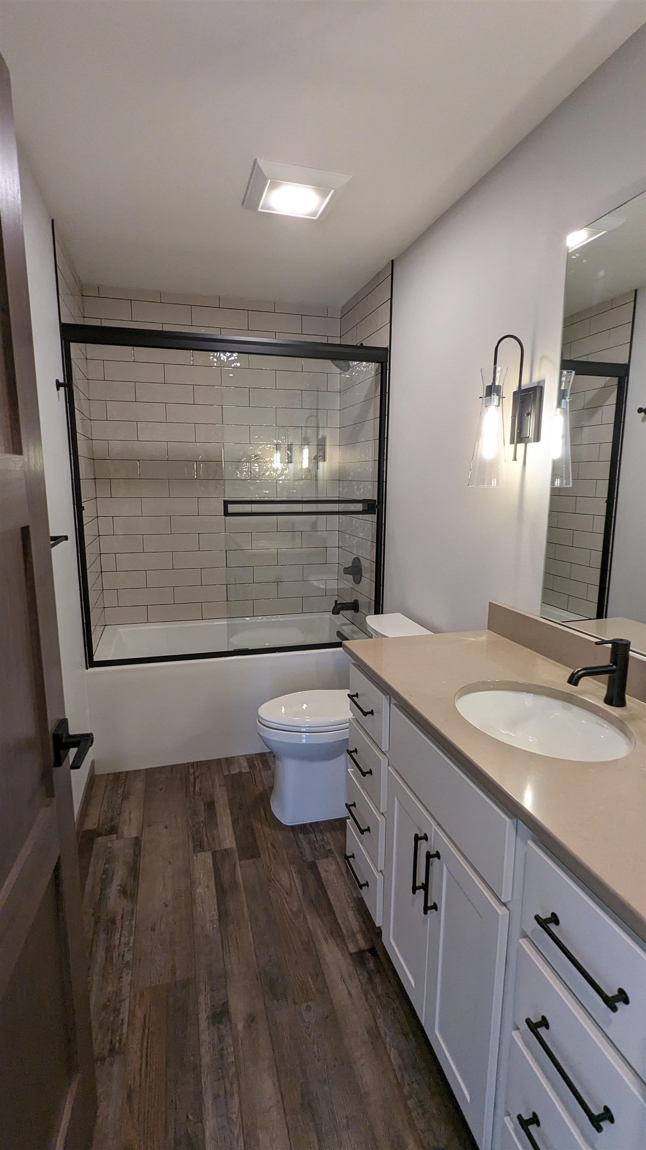 MLS #230216