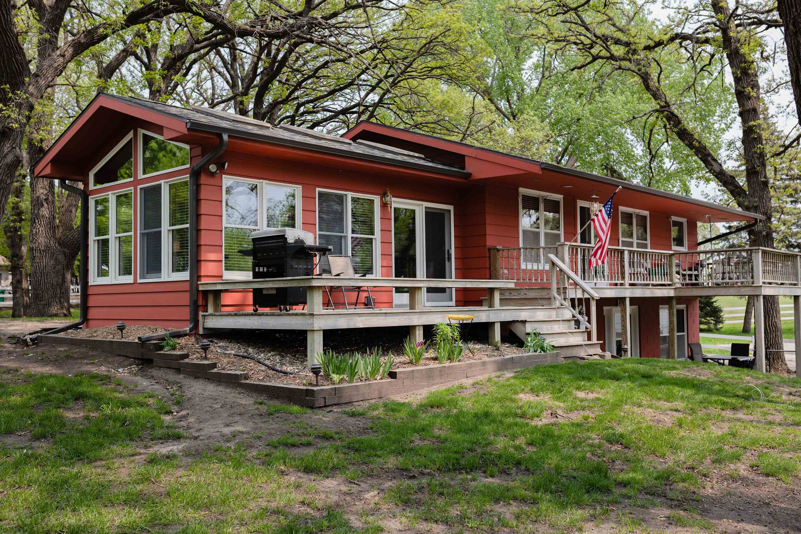 Okoboji, City Community RE/MAX Lakes Realty