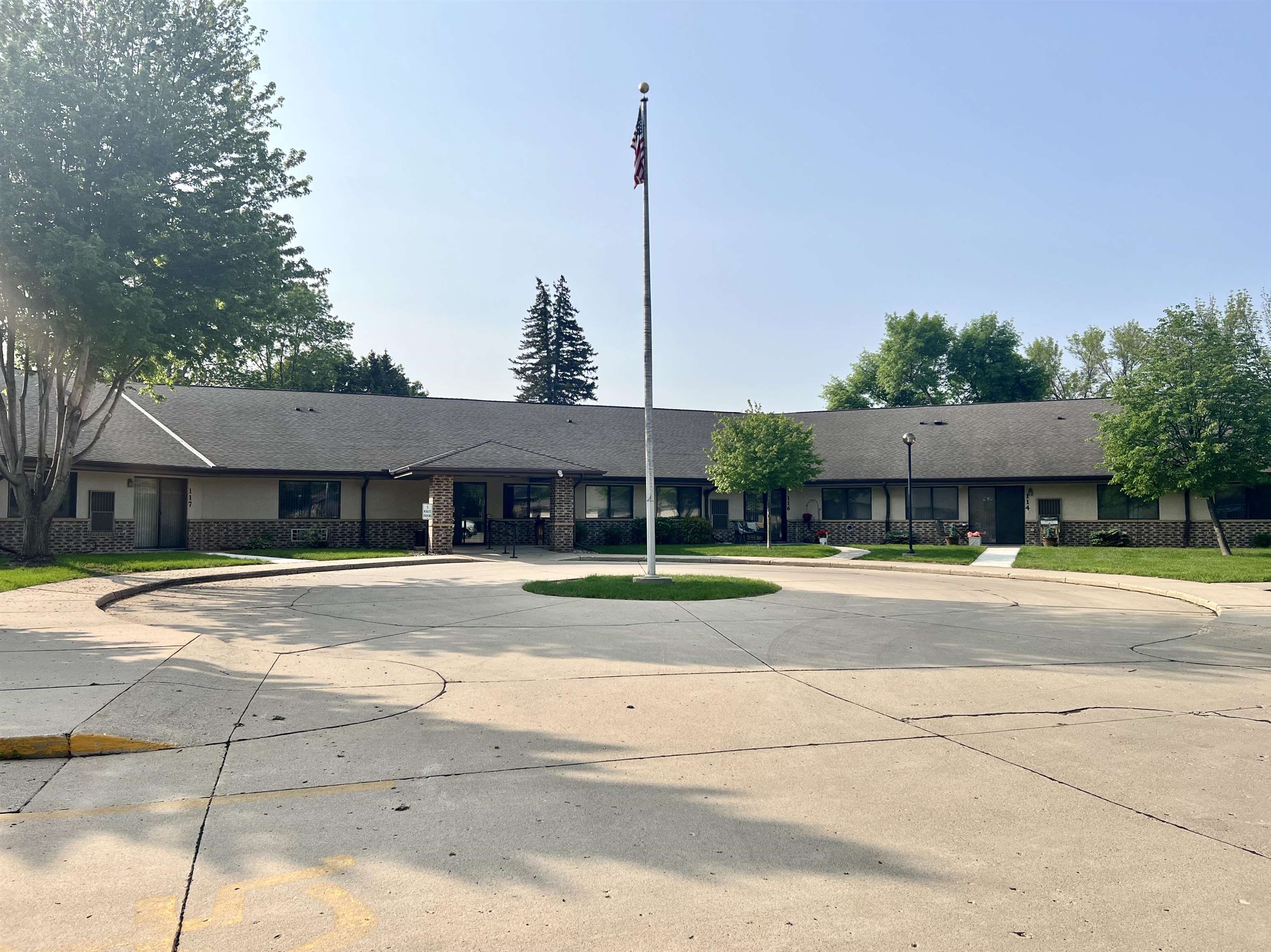 108 18th Street #102, Estherville, IA 51334 