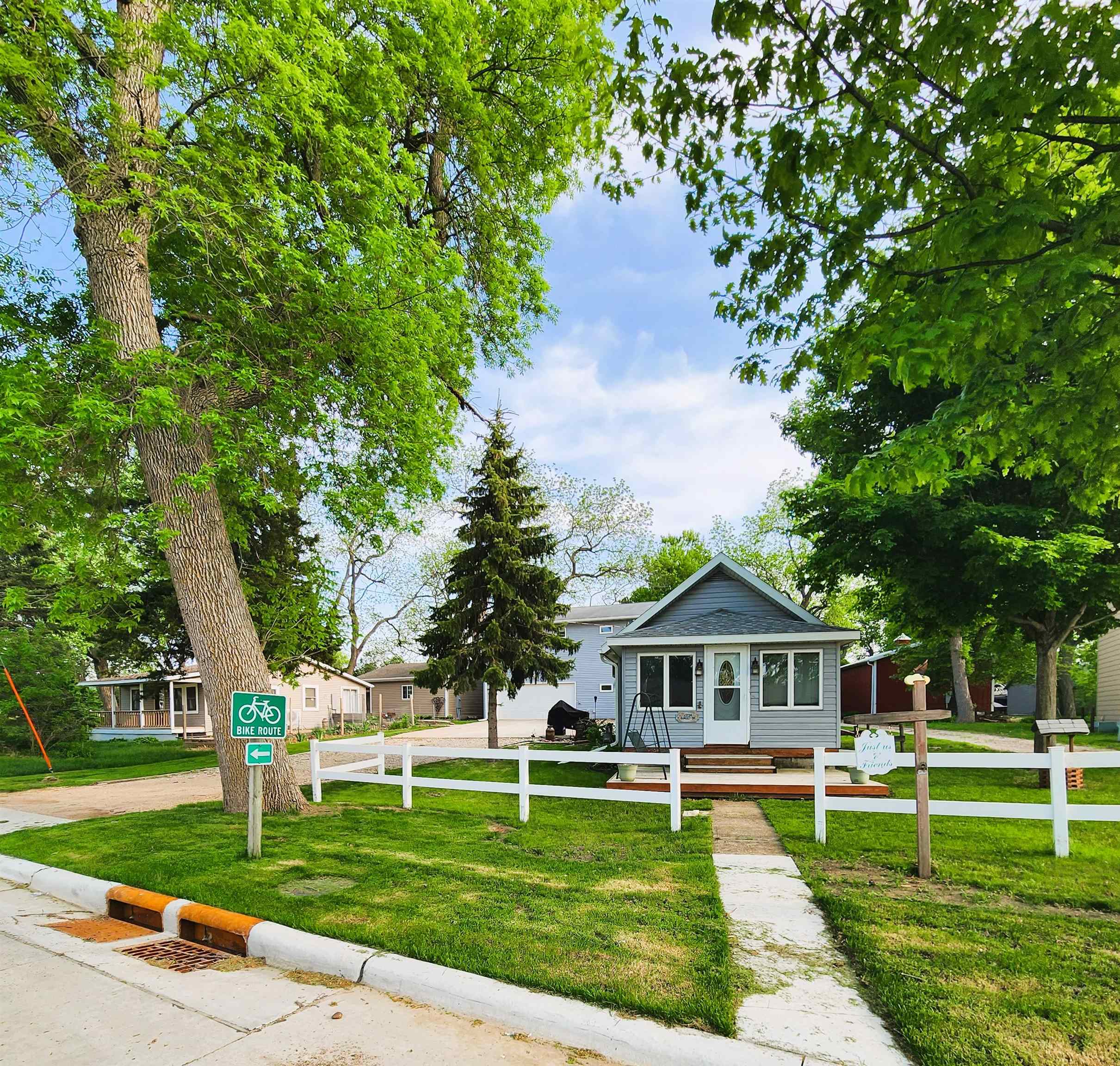 13724 Sunset Drive, Orleans, IA 51360 