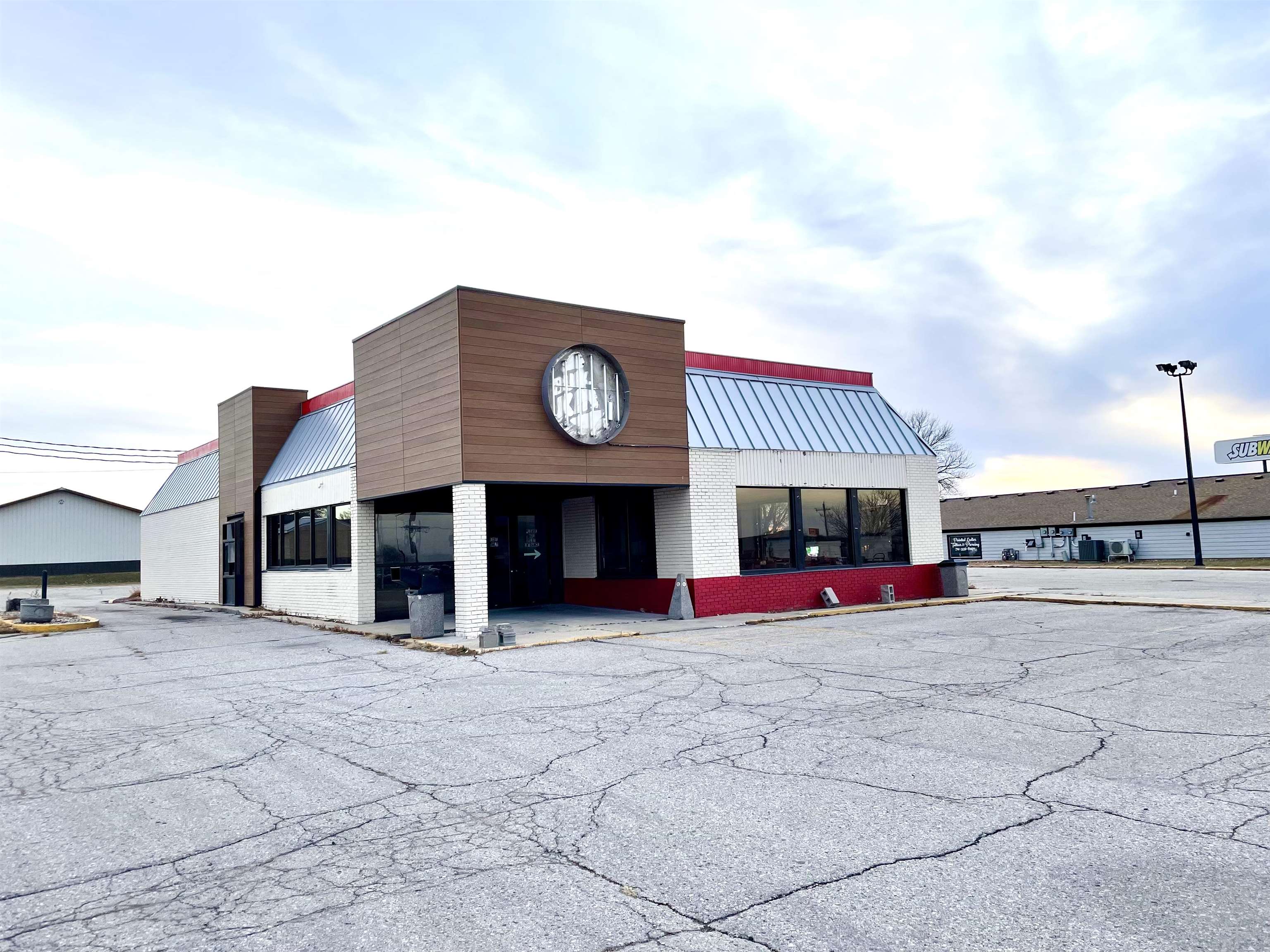 2209 Circle Dr, Spirit Lake, IA 51360 