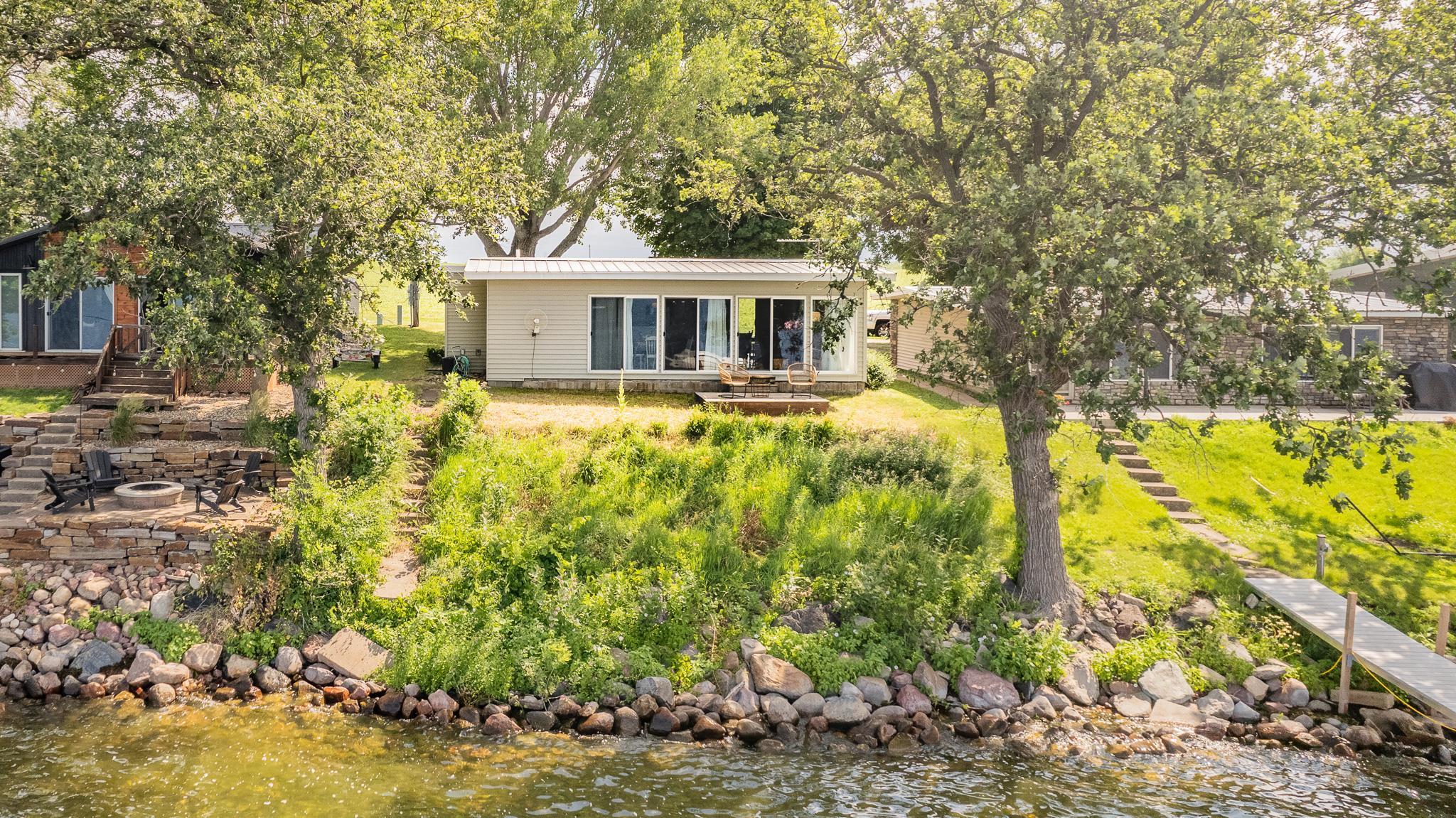 10751 Crowley Ave, Spirit Lake, IA 51360 