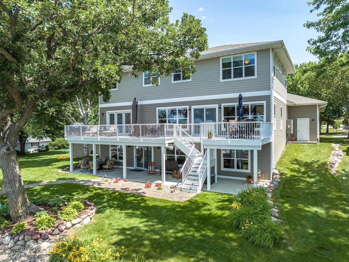 15195 Weather End Drive, Spirit Lake, IA 51360 