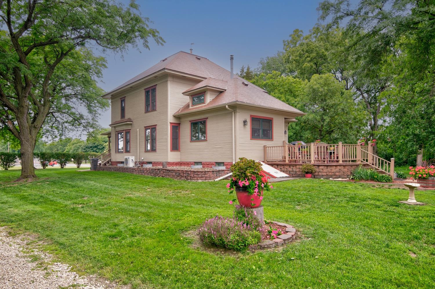 202 10Th Avenue, Spencer, IA 51301 