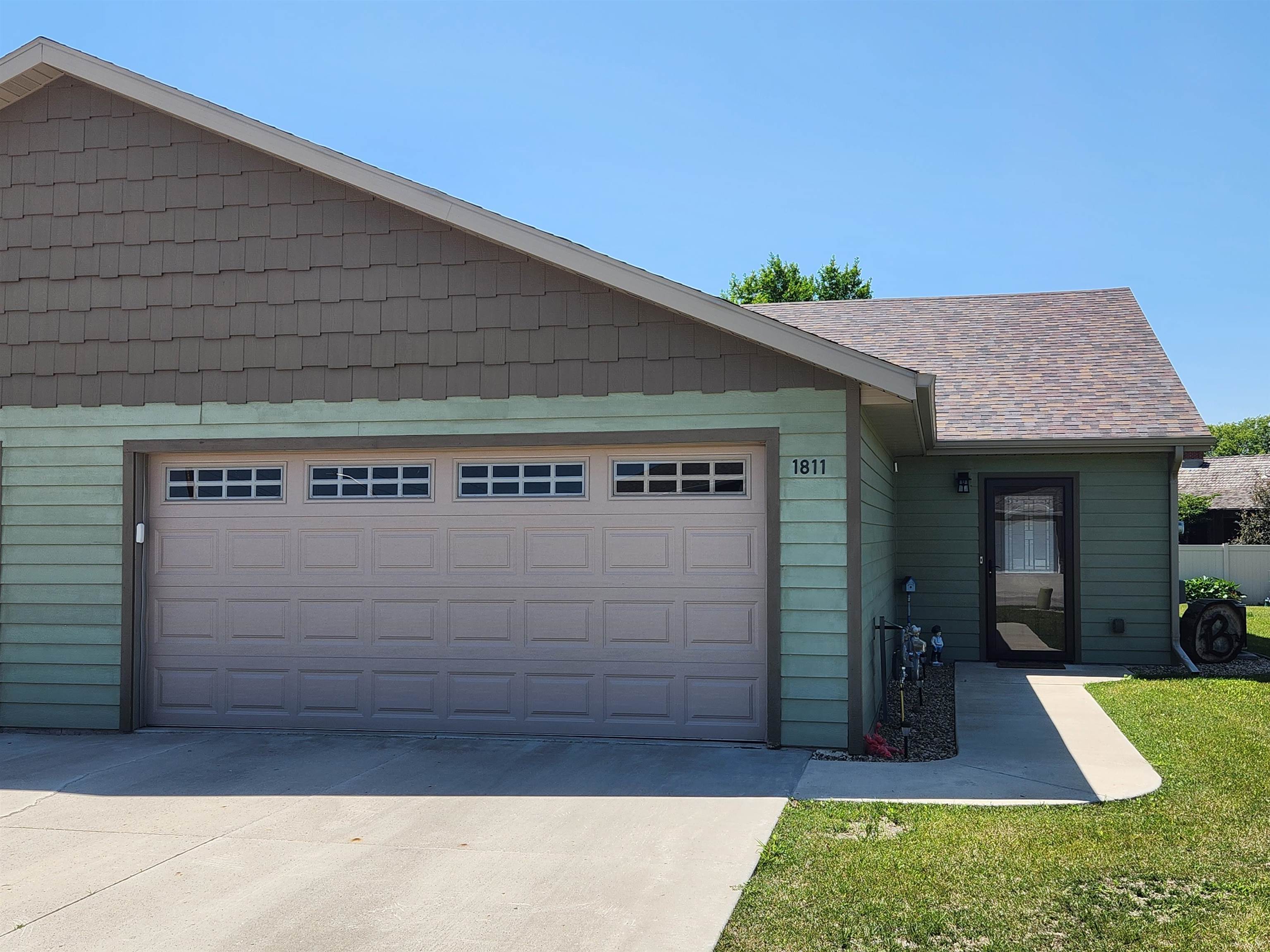 1811 35Th Street, Spirit Lake, IA 51360 