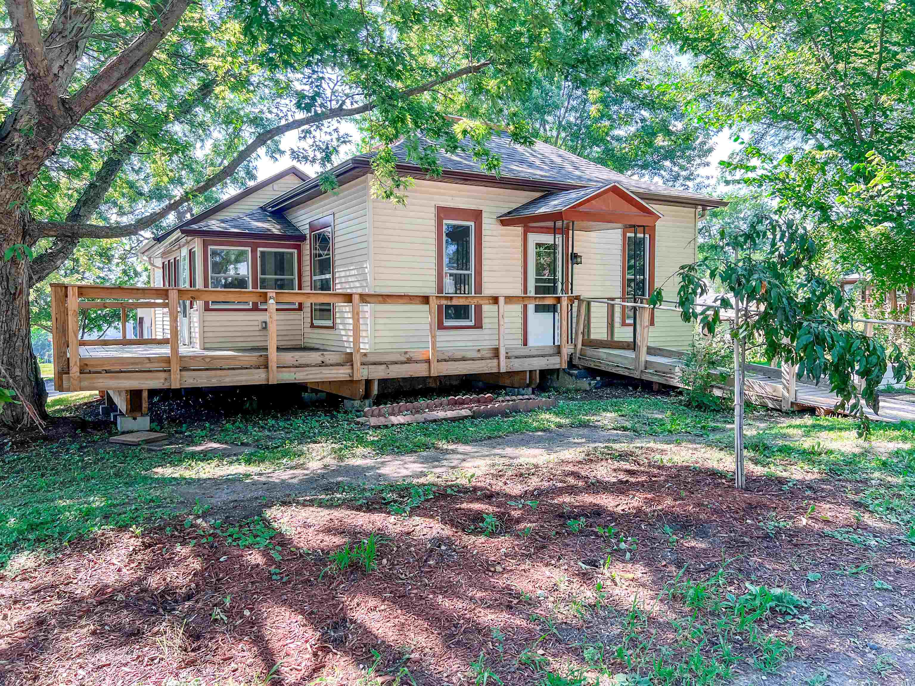 1201 Washington Street, Ruthven, IA 51358 