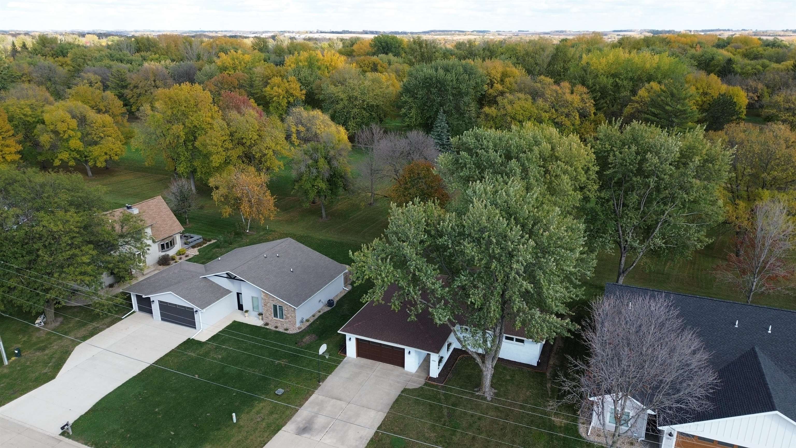 1006 Emerald Hills Drive, Arnolds Park, IA 51331 