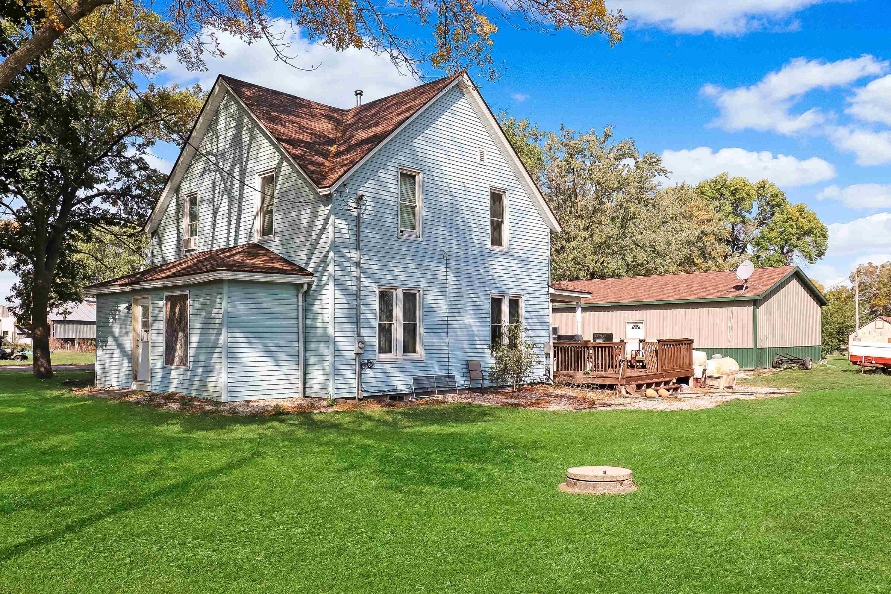 201 3rd Street, Curlew, IA 50527 