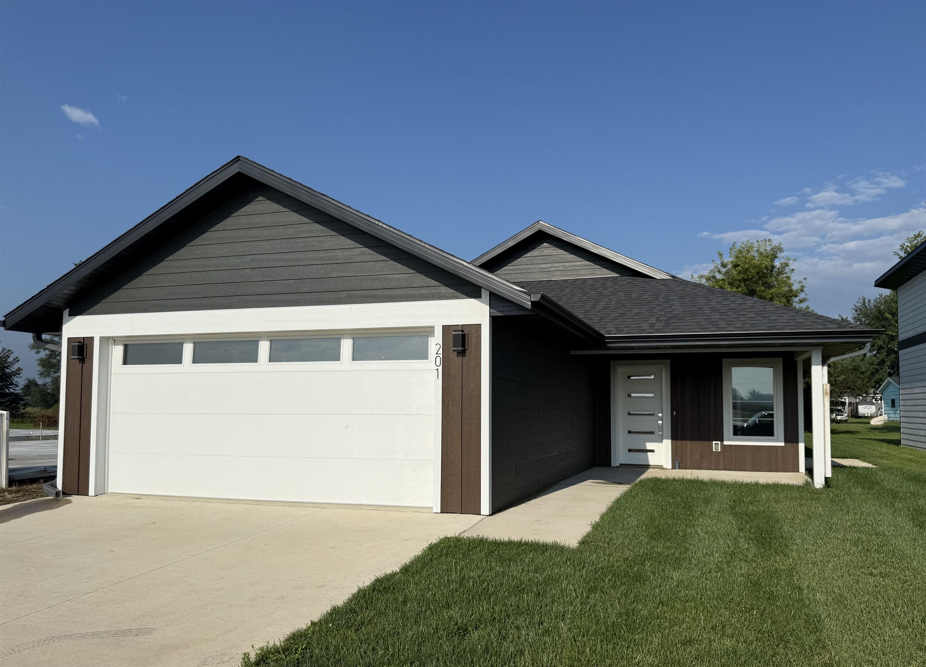 201 34th Avenue, Spencer, IA 51301 