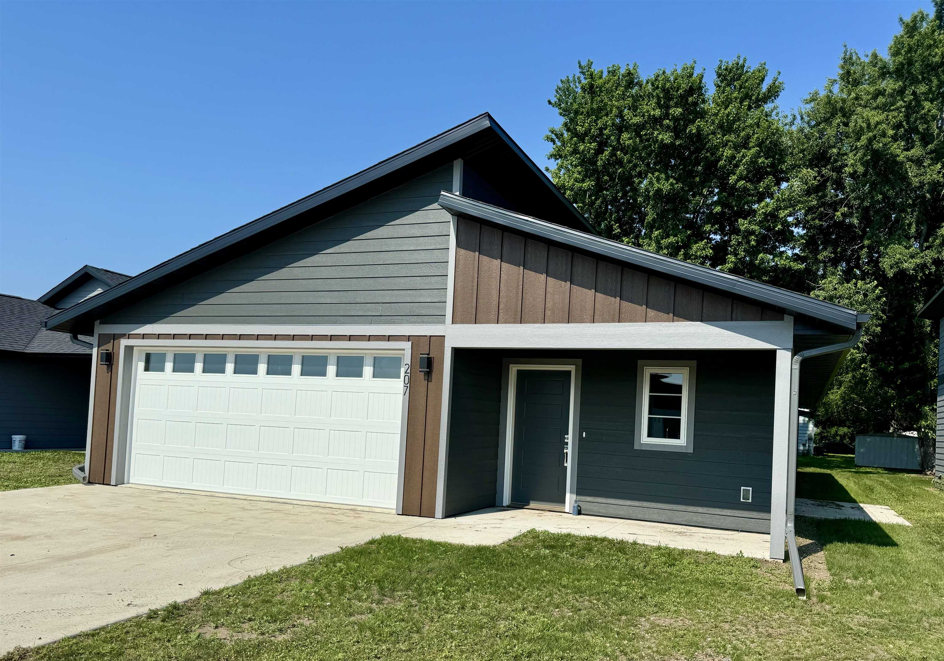 207 34th Avenue, Spencer, IA 51301 
