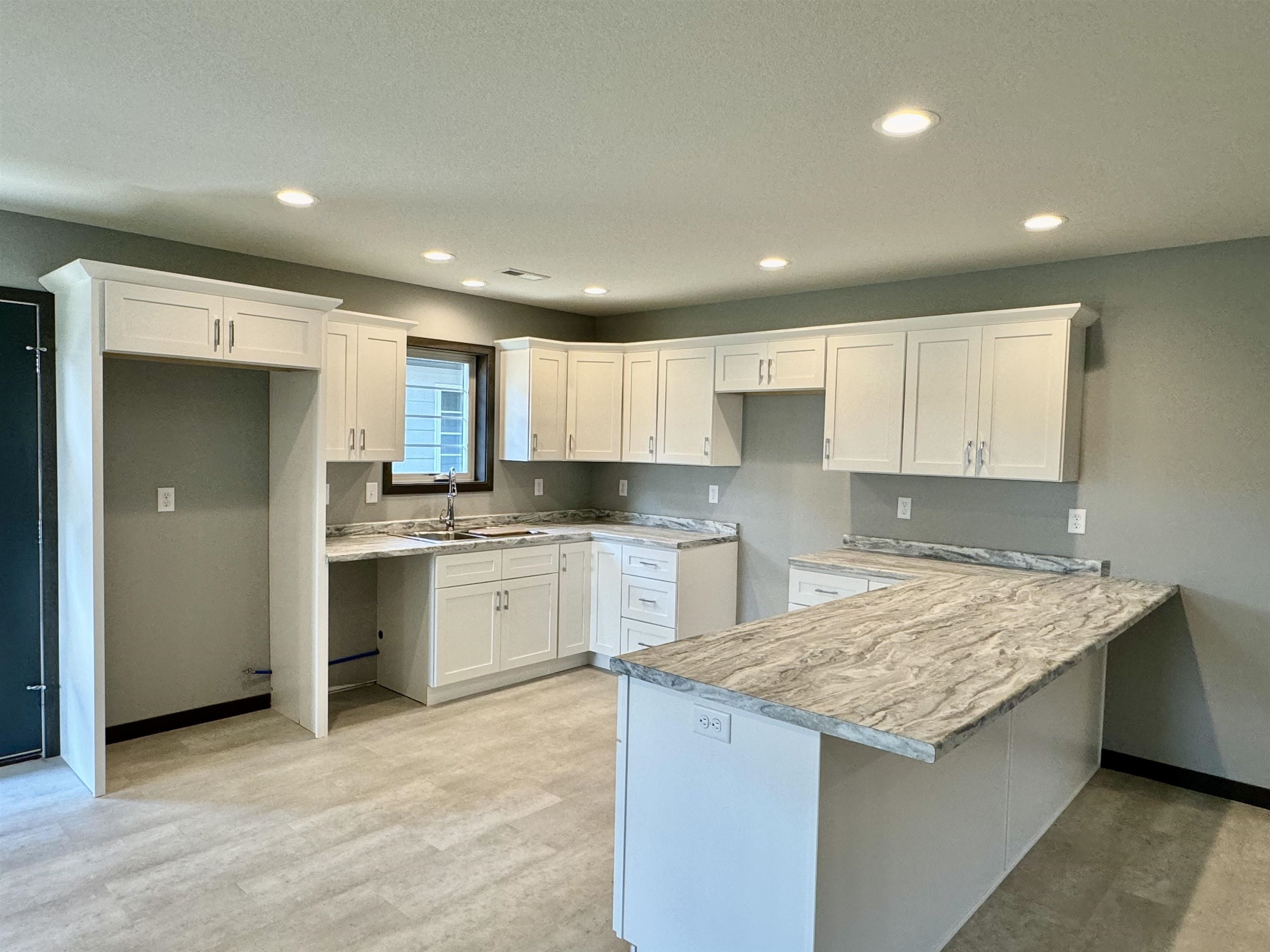 213 34th Avenue, Spencer, IA 51301 