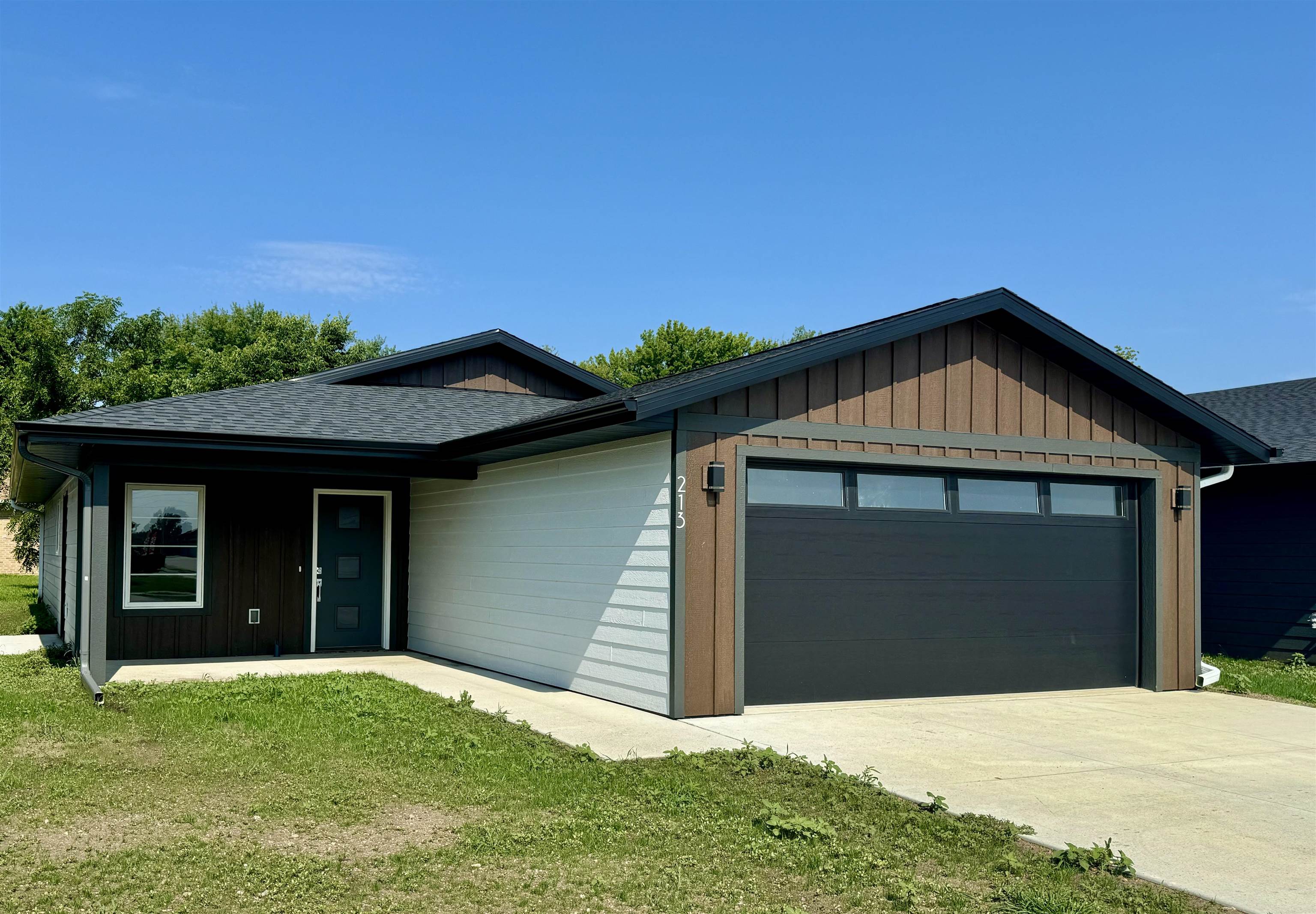 213 34th Avenue, Spencer, IA 51301 