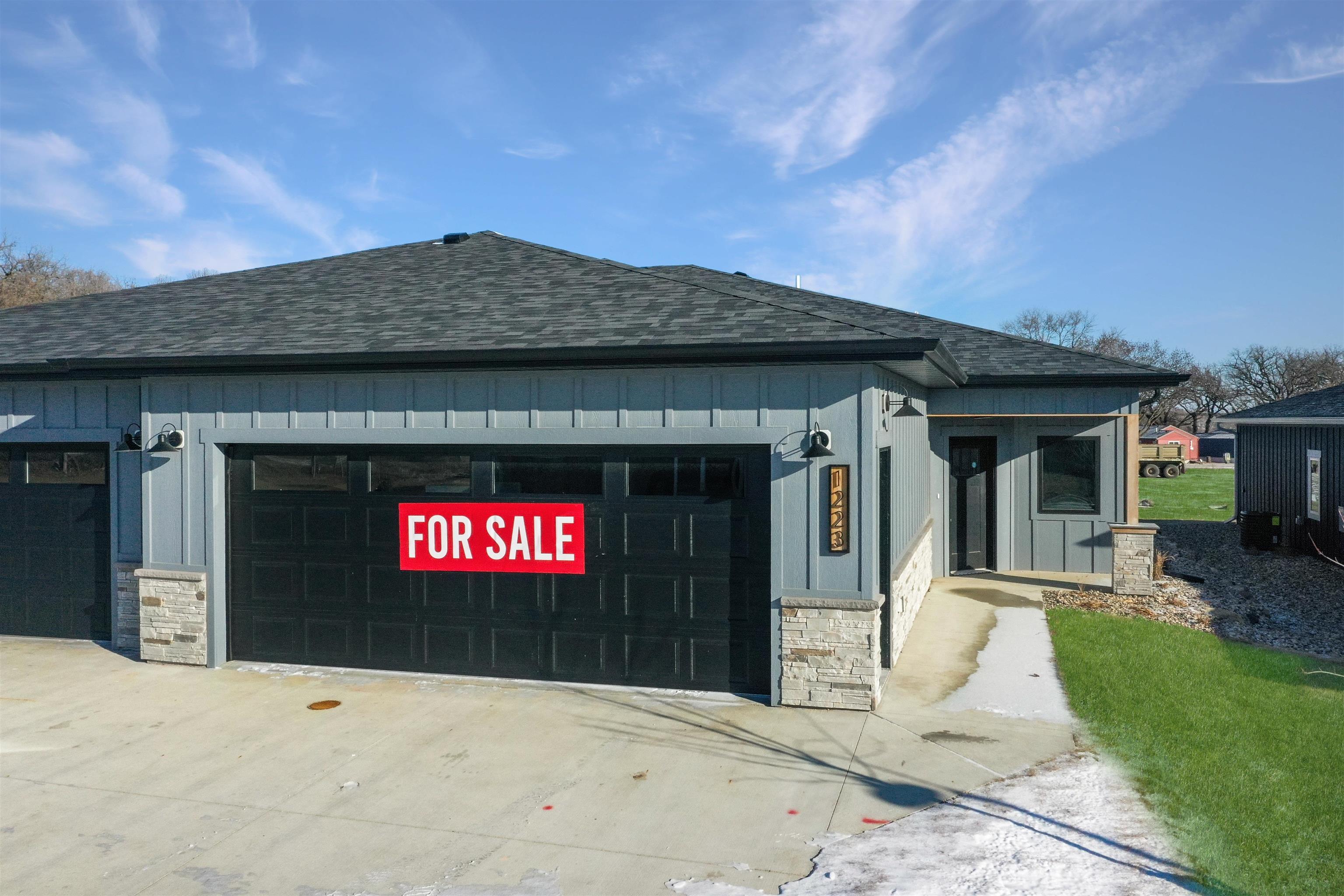 1223 Lower Loop, Arnolds Park, IA 51331 