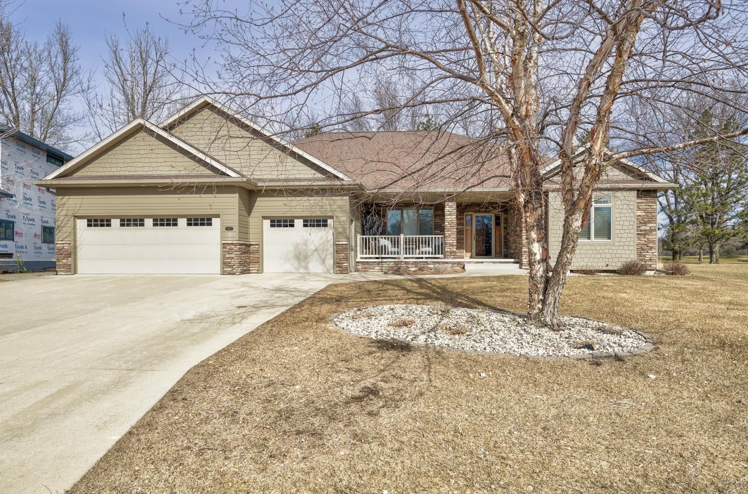 872 Emerald Pines Drive, Arnolds Park, IA 51331 