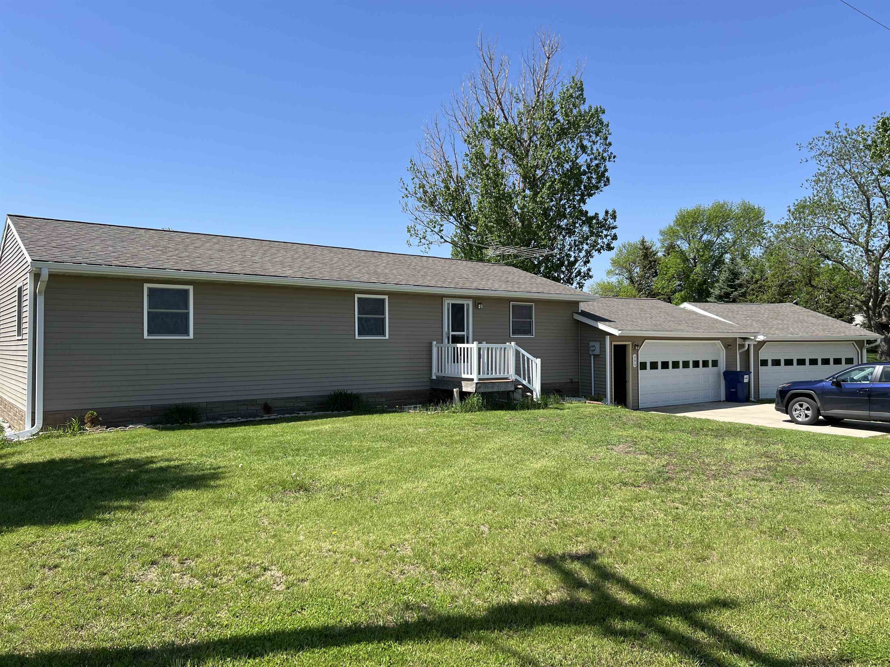 806 Burlington Avenue, Superior, IA 51363 