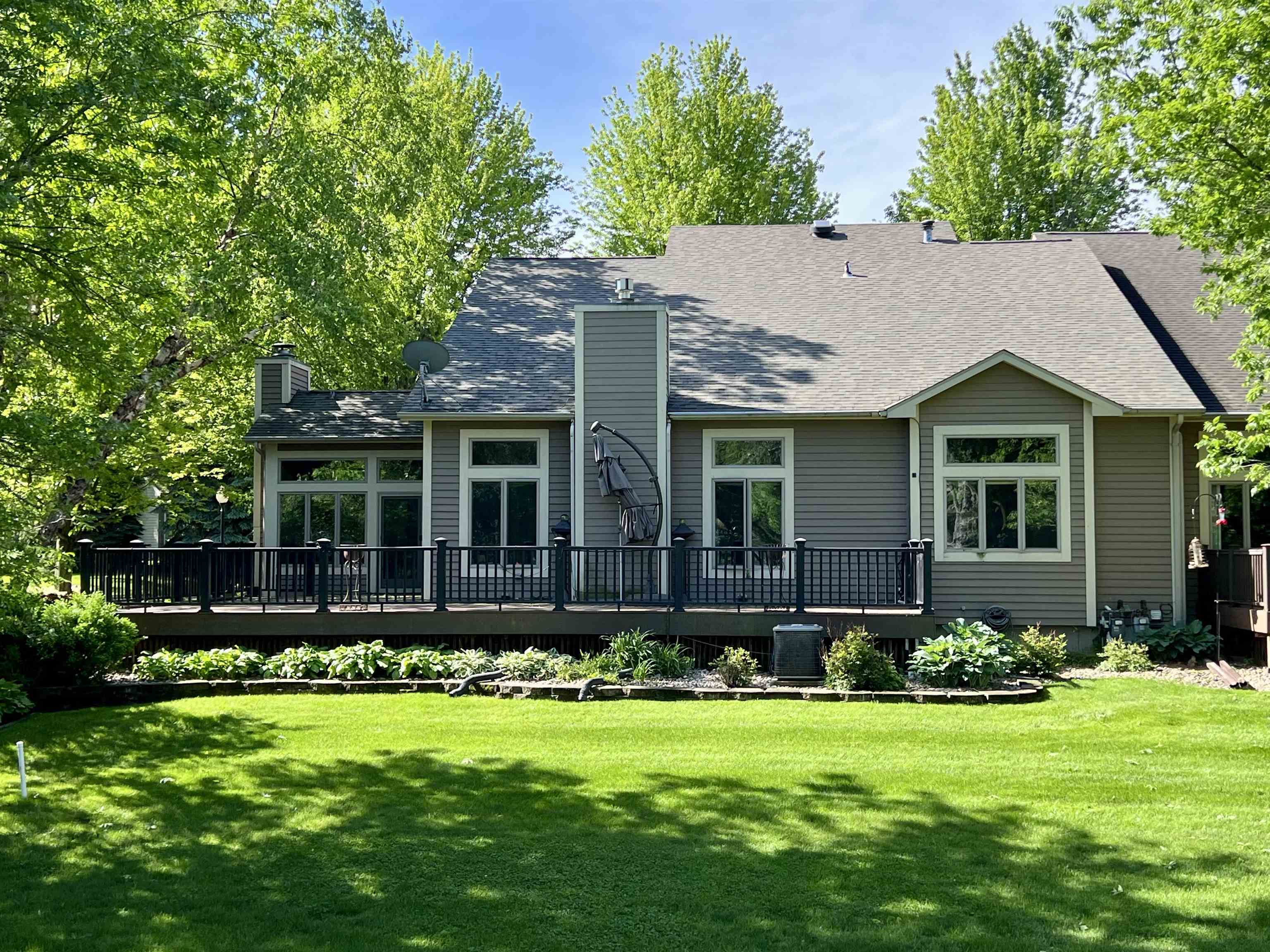 Okoboji Homes Stauss Realty Our Listings