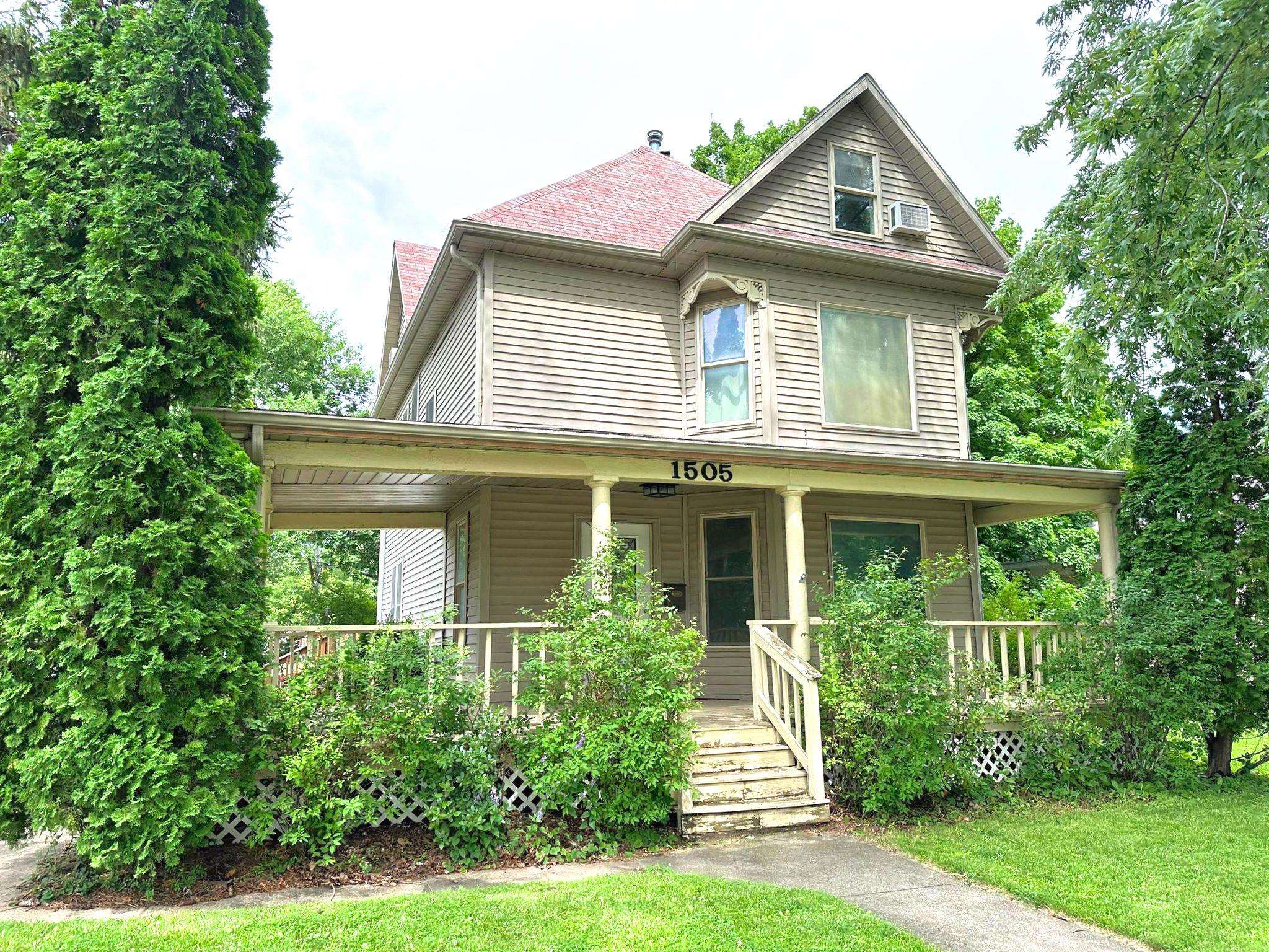 1505 Broadway Street, Emmetsburg, IA 50536 