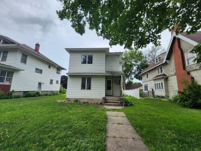 606 CALL Street, Algona, IA 50511 