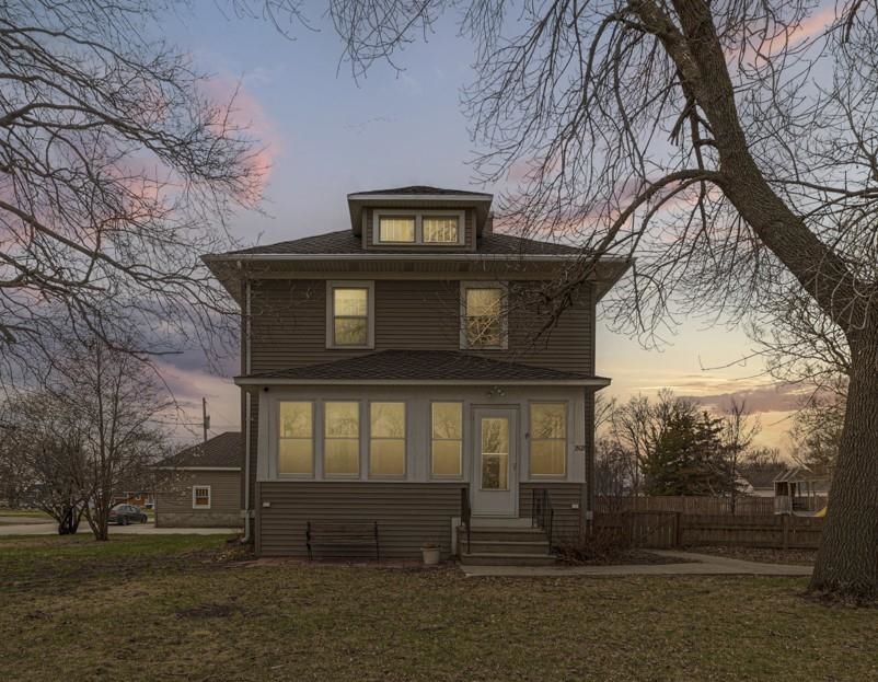 1502 Main Street, Emmetsburg, IA 50536 