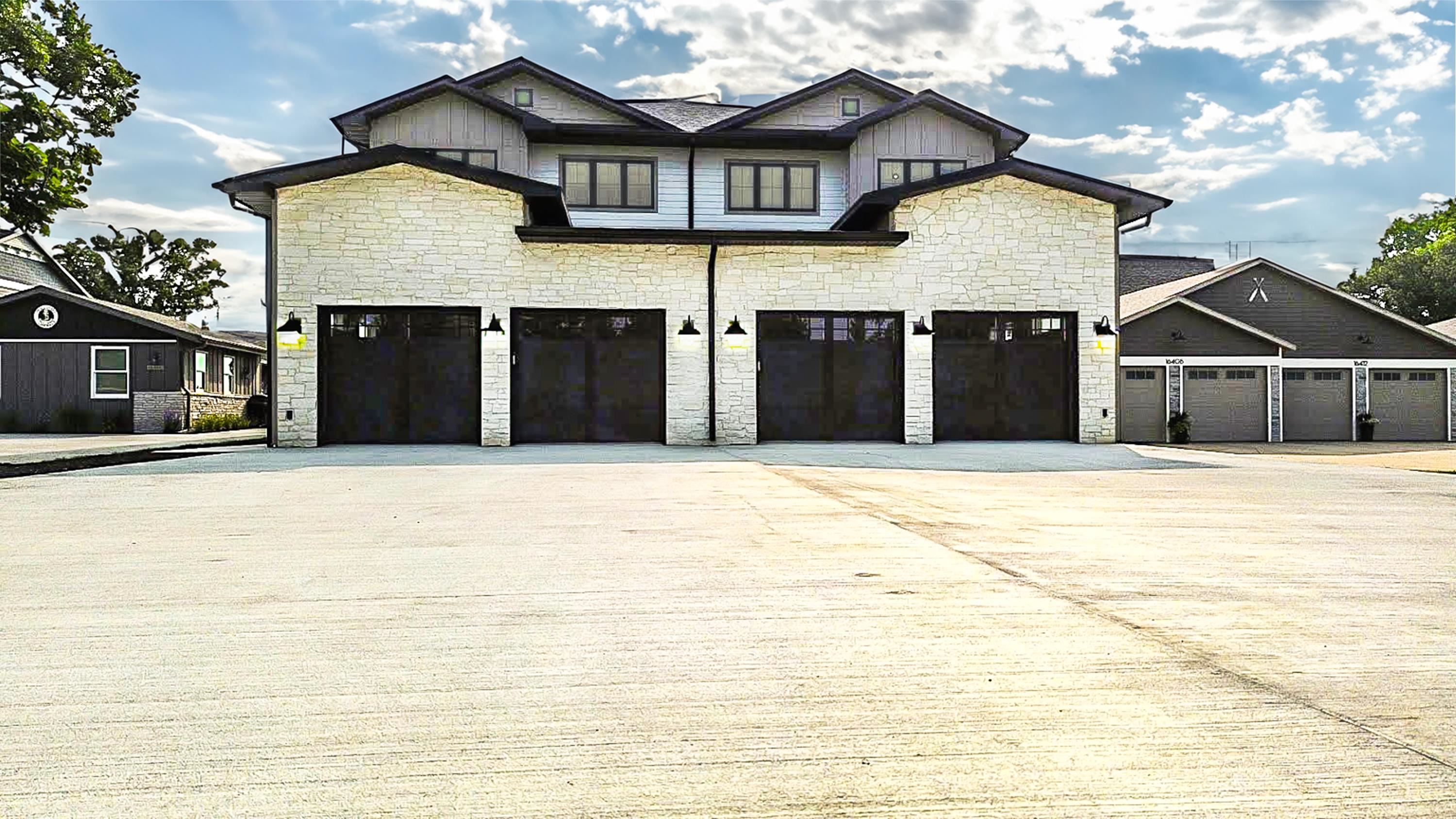 16400 Bayside Drive #B, Spirit Lake, IA 51360 
