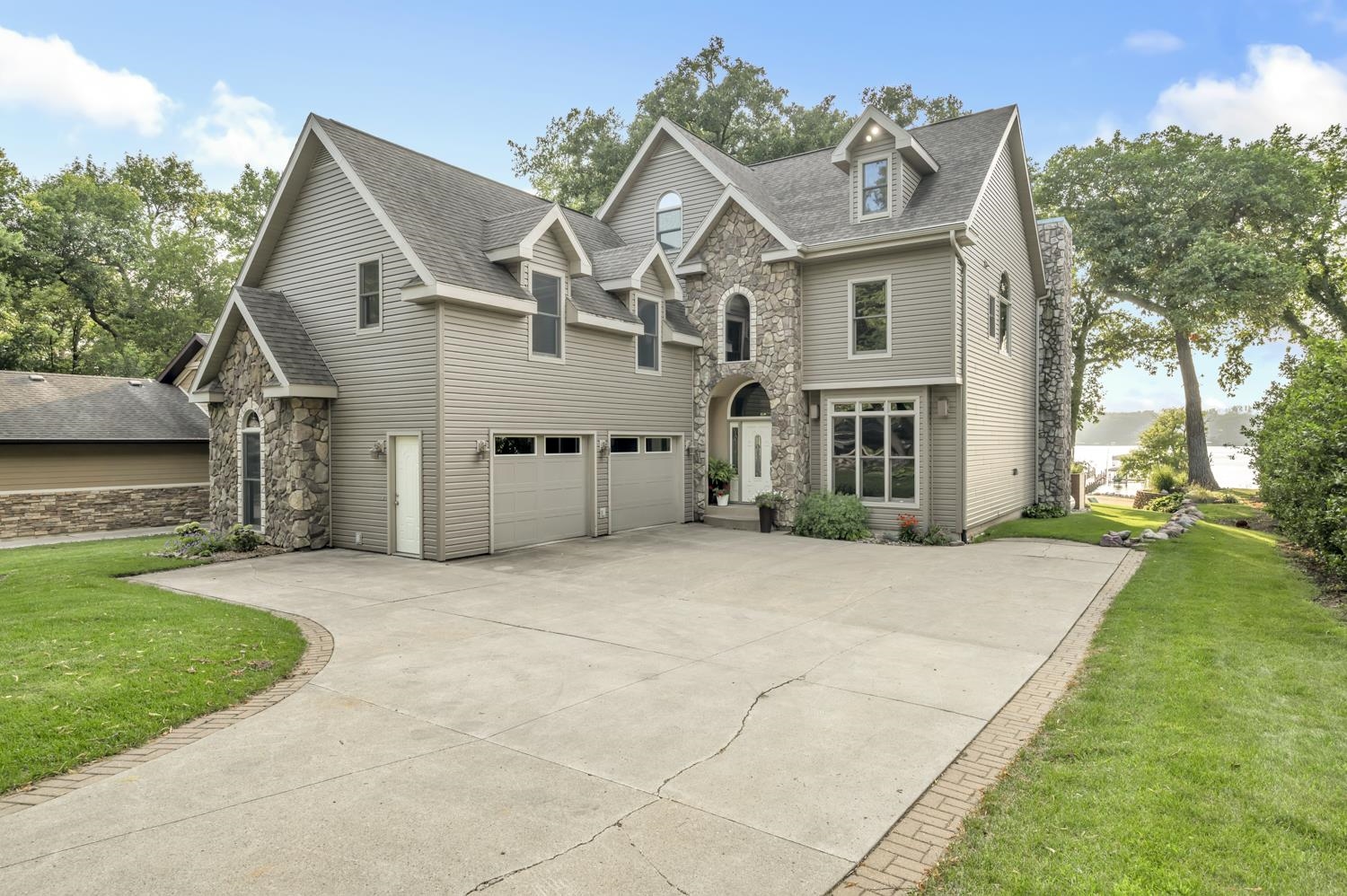 MLS #240869
