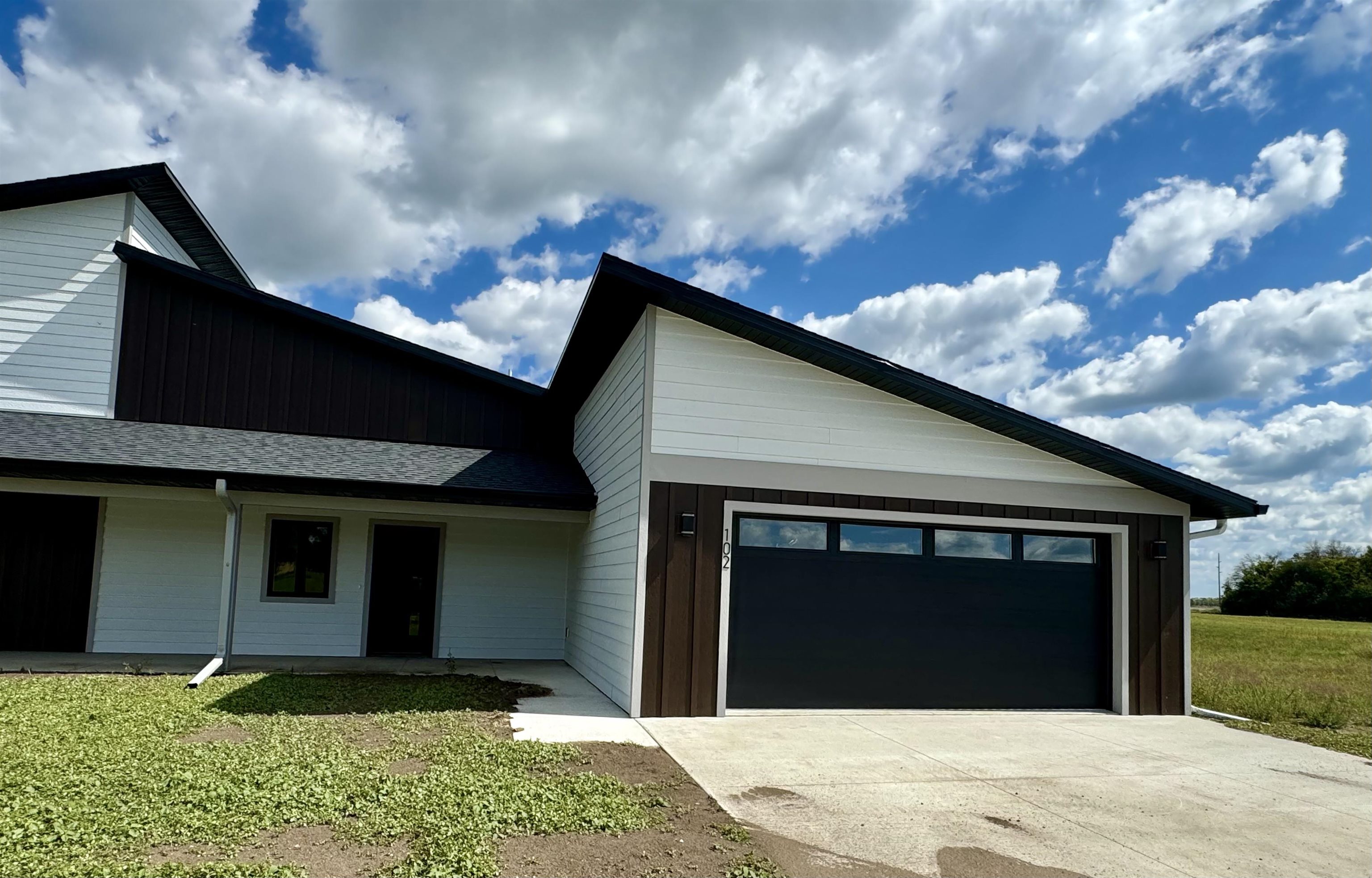 102 34th Avenue, Spencer, IA 51301 