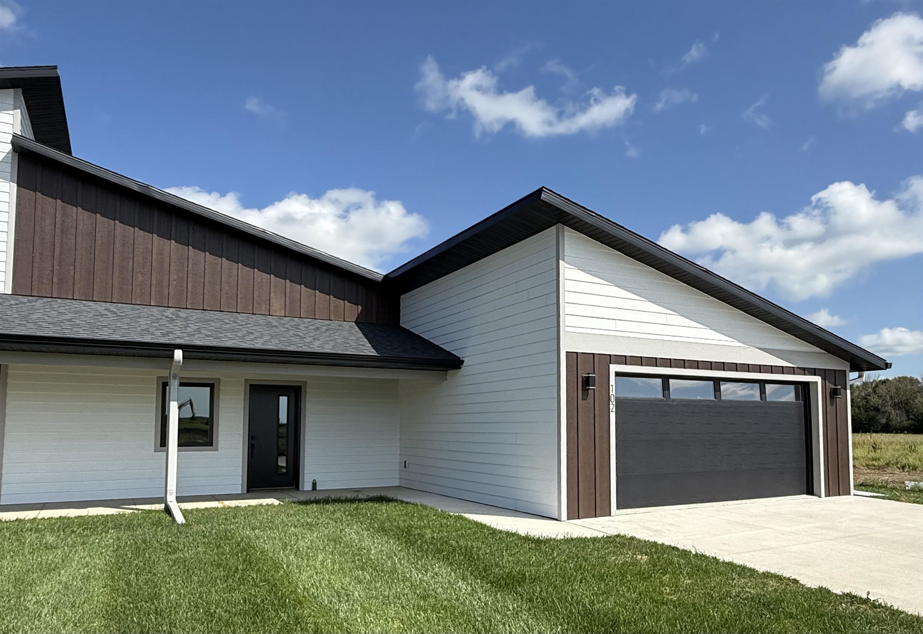 102 34th Avenue, Spencer, IA 51301 