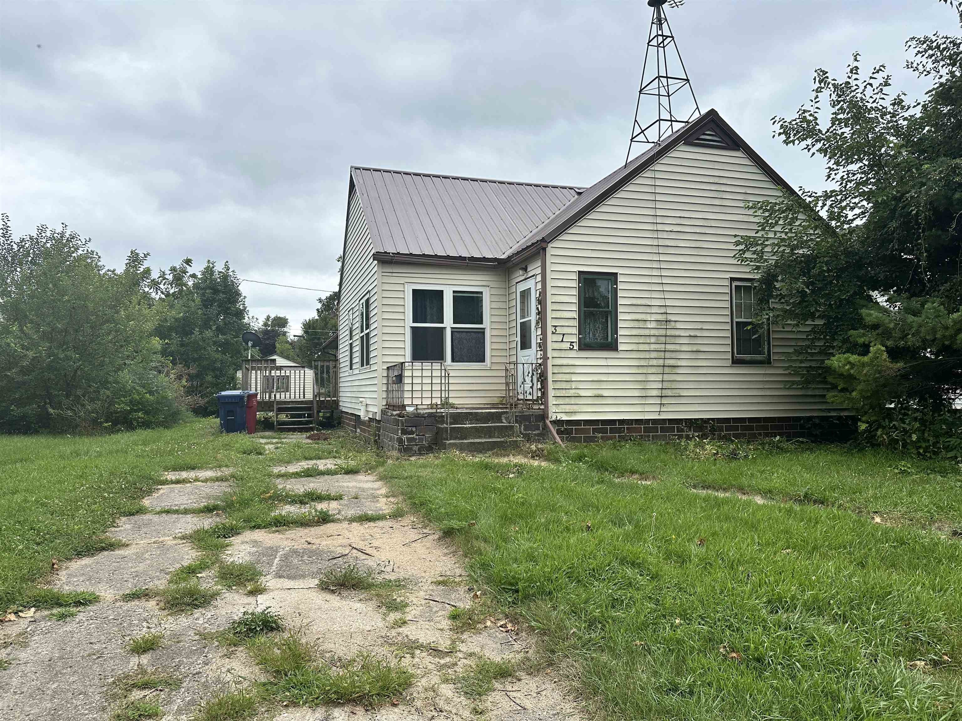 315 Center Street, Melvin, IA 51350 