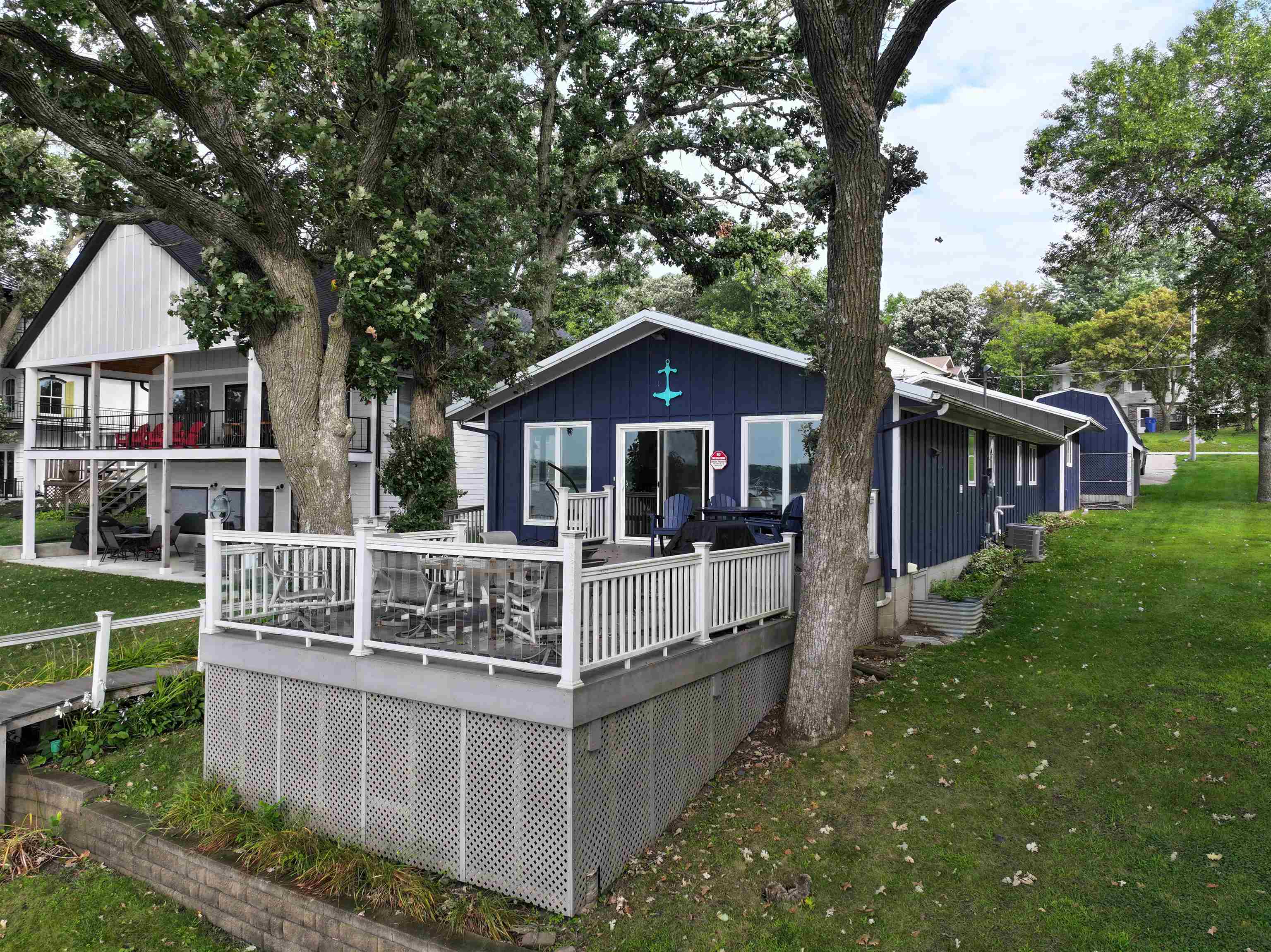 16884 255th Ave, Spirit Lake, IA 51360 