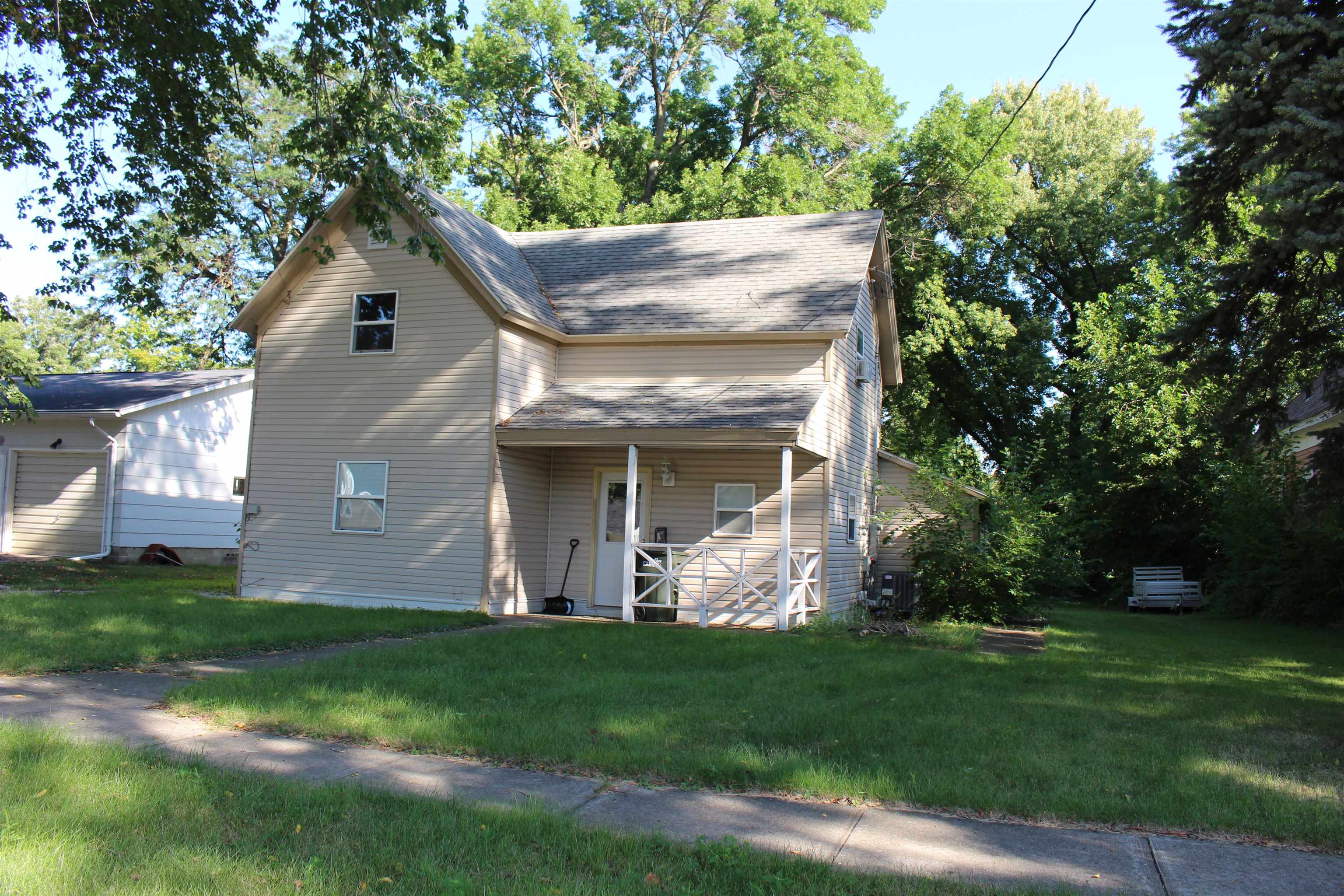 2703 8th Street, Emmetsburg, IA 50536 