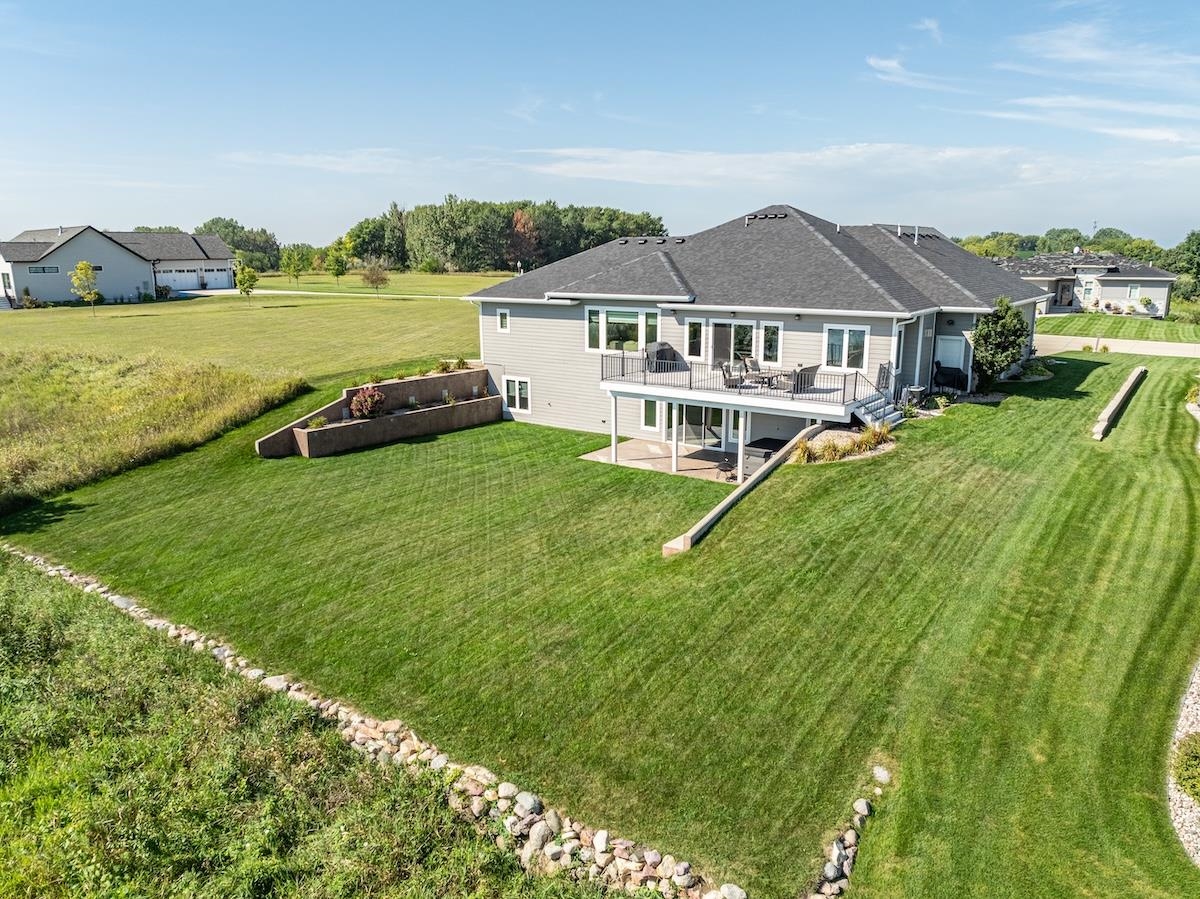 3204 Prairie Meadow Drive, Milford, IA 51351 