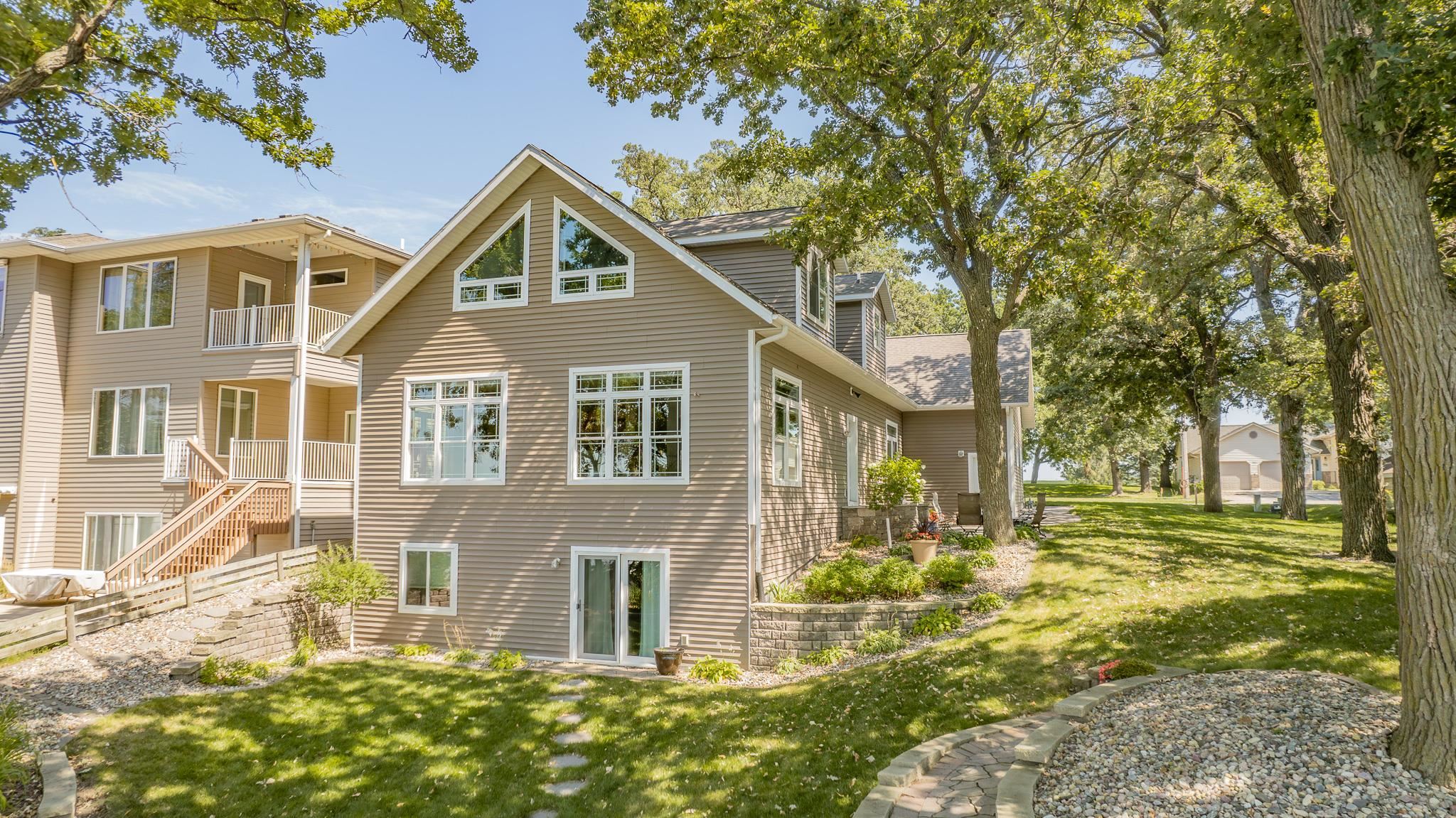 800 252nd Avenue, Orleans, IA 51360 