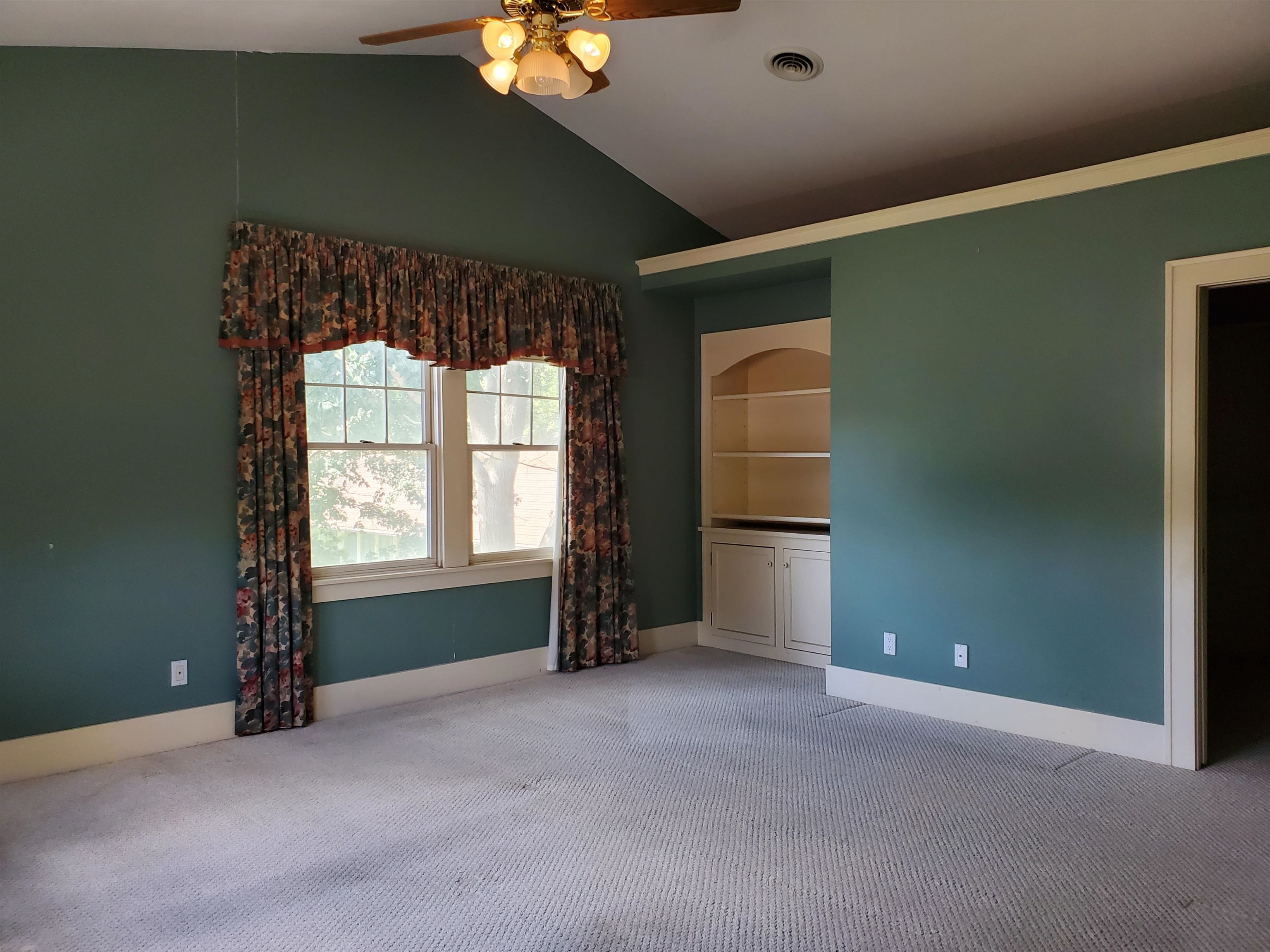 MLS #241085