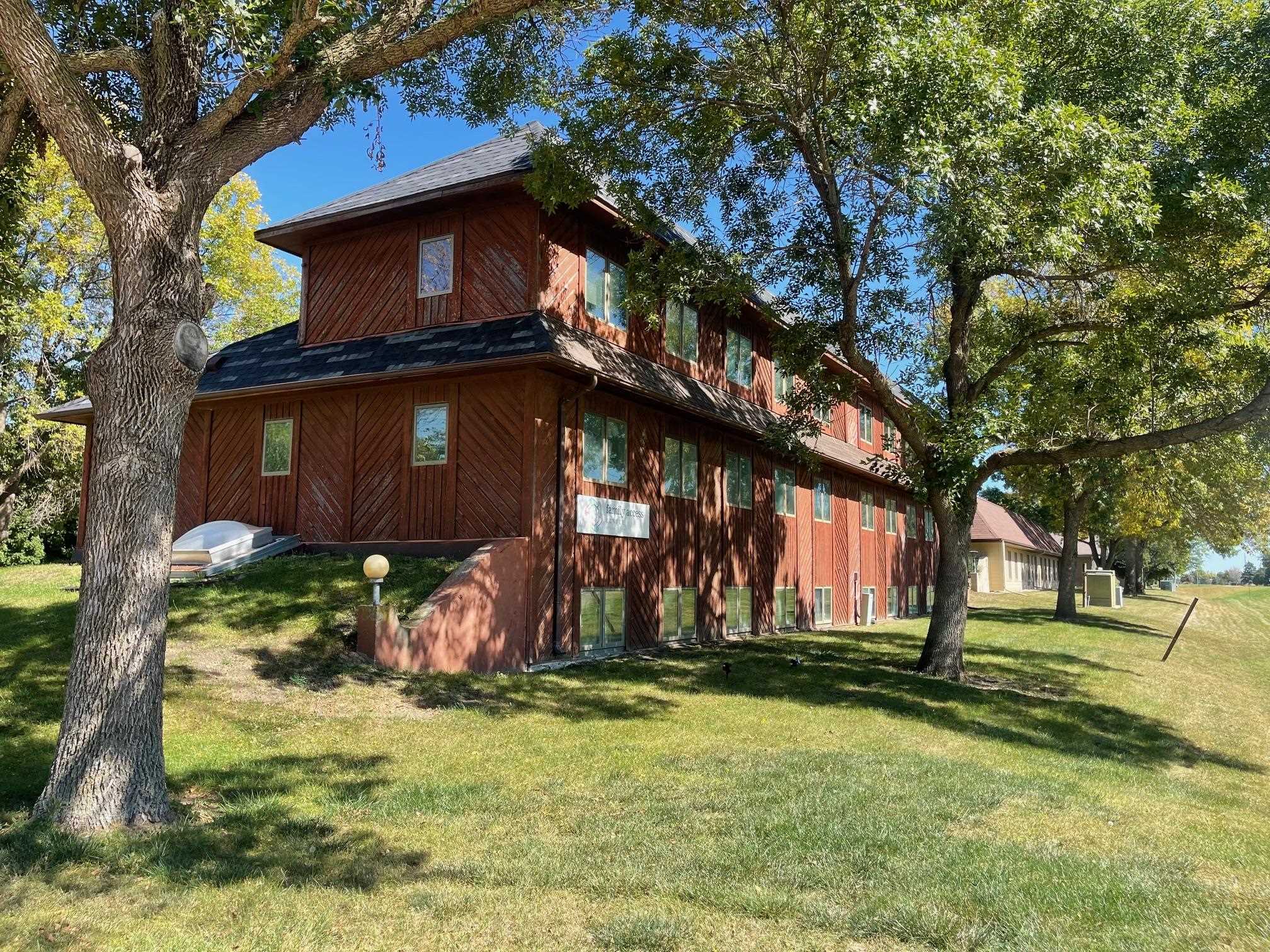 1812 24Th Avenue, Spencer, IA 51301 