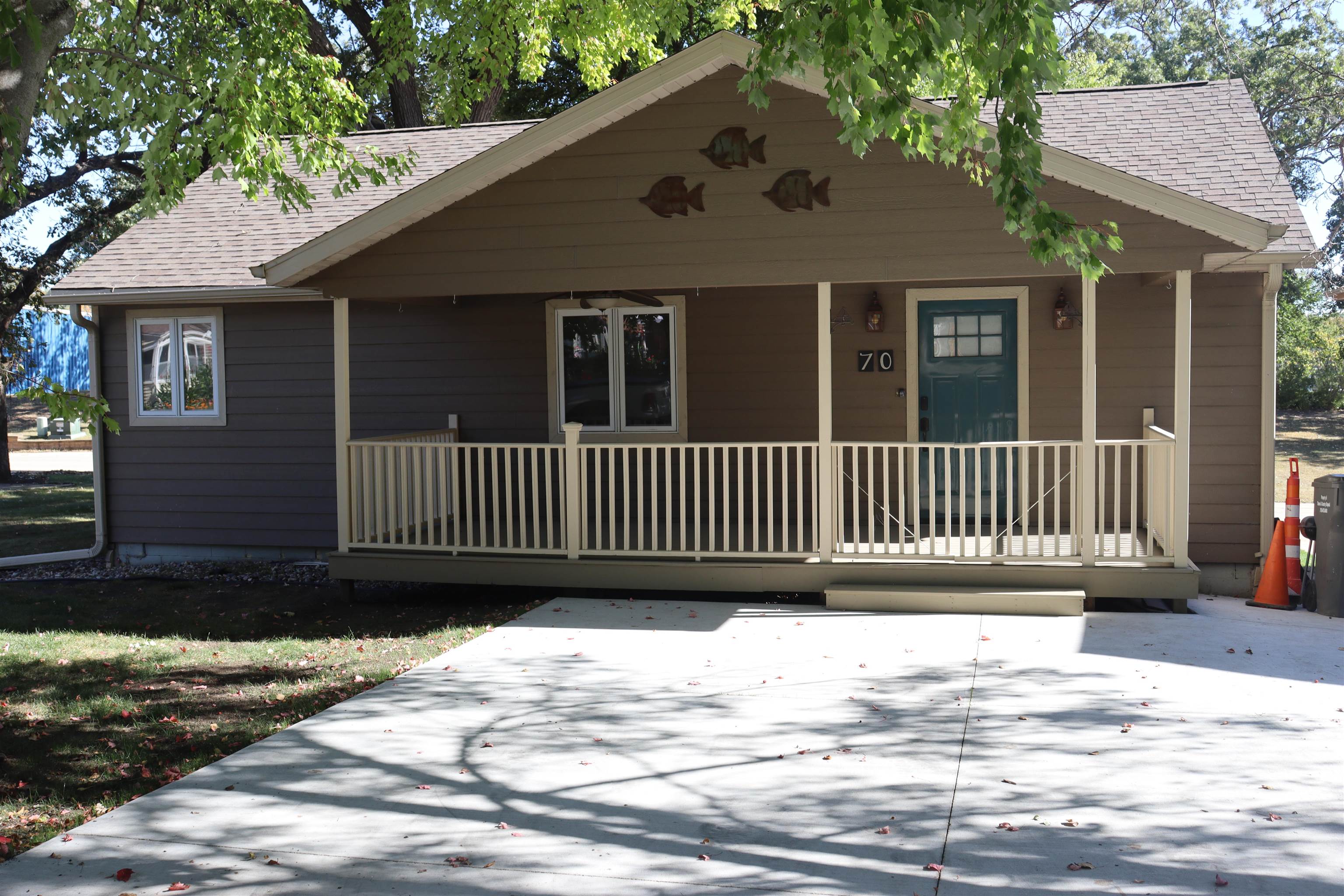 70 Dam Road, Arnolds Park, IA 51331 