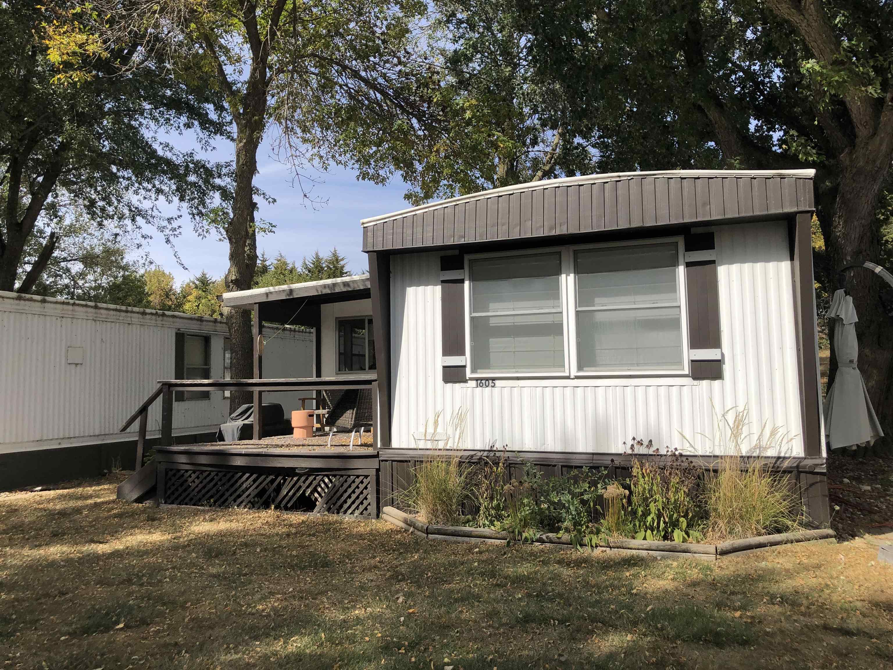 1605 Stern Street #8, Wahpeton, IA 51351 