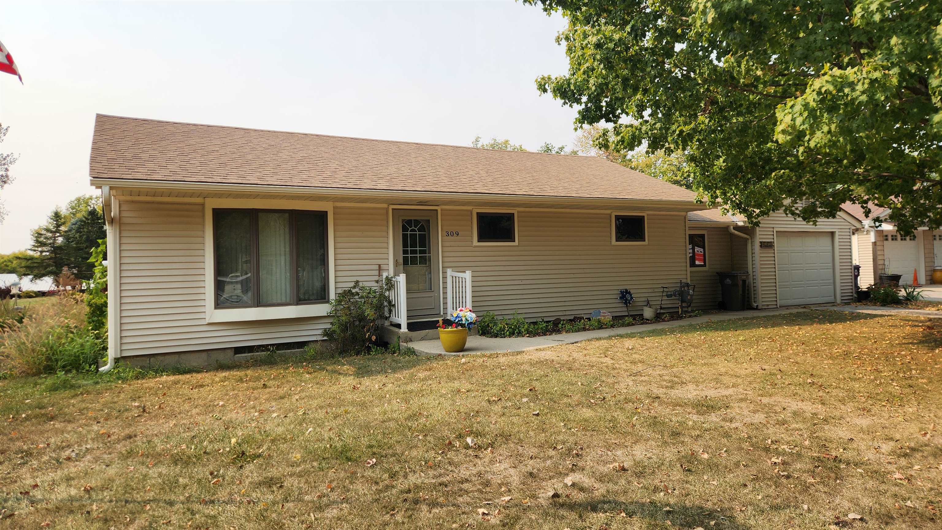 309 Tompkins Ct, Spencer, IA 51301 