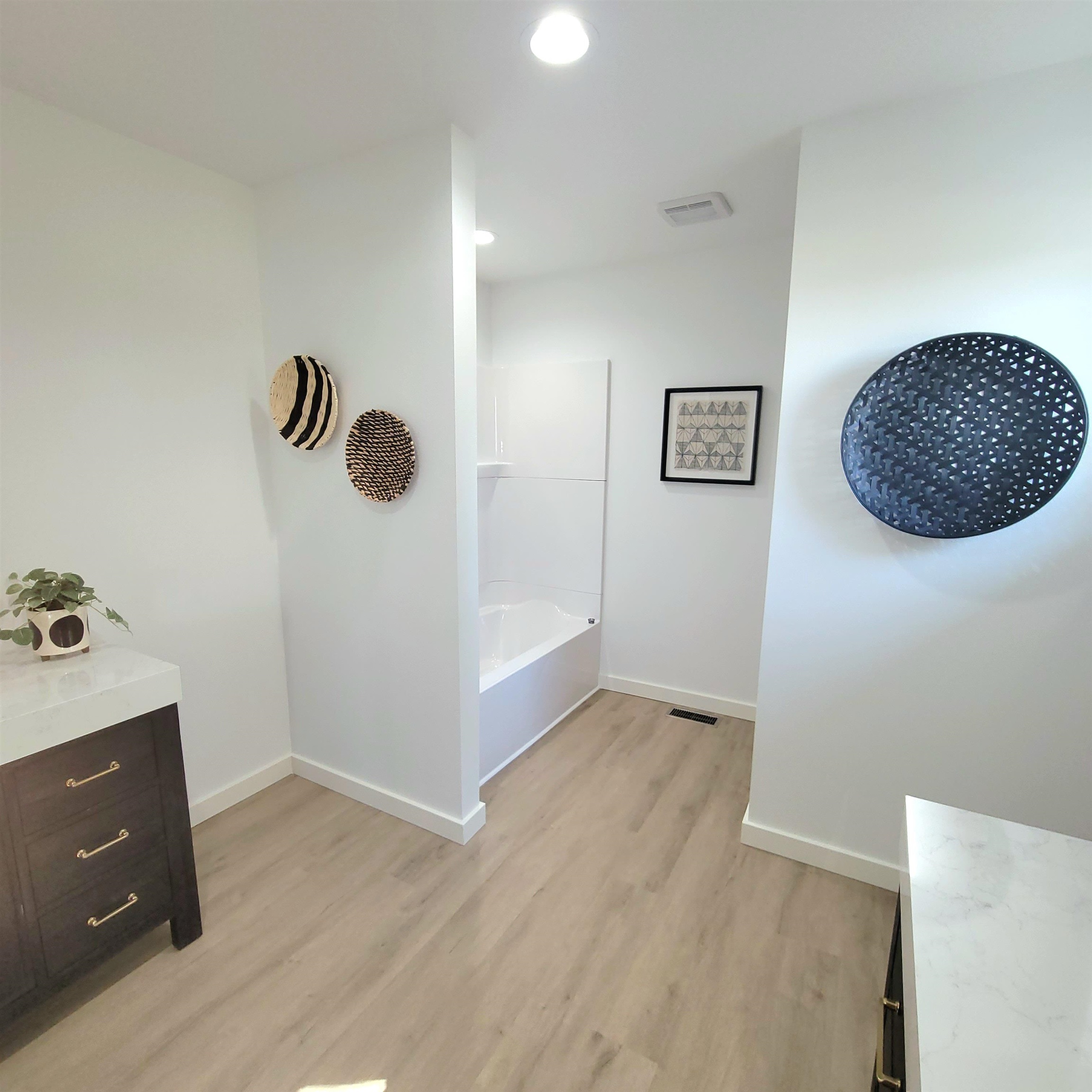 MLS #241198