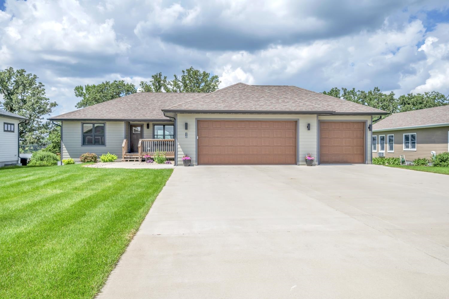 110 West Bay Road, Lake Park, IA 51347 