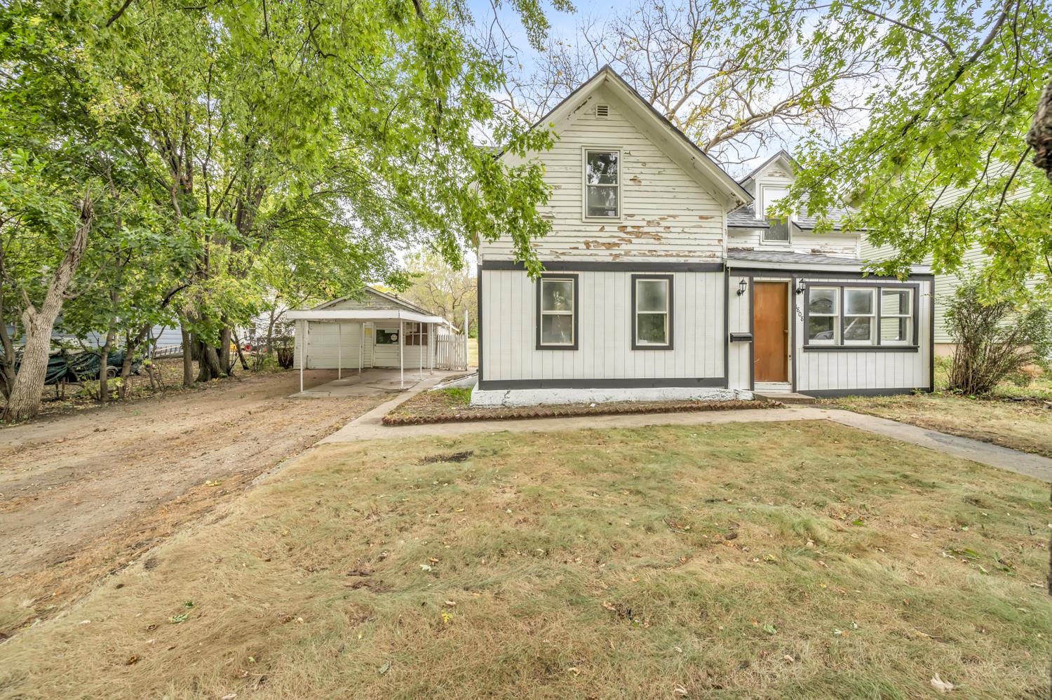 1808 Denver Avenue, Spirit Lake, IA 51360 