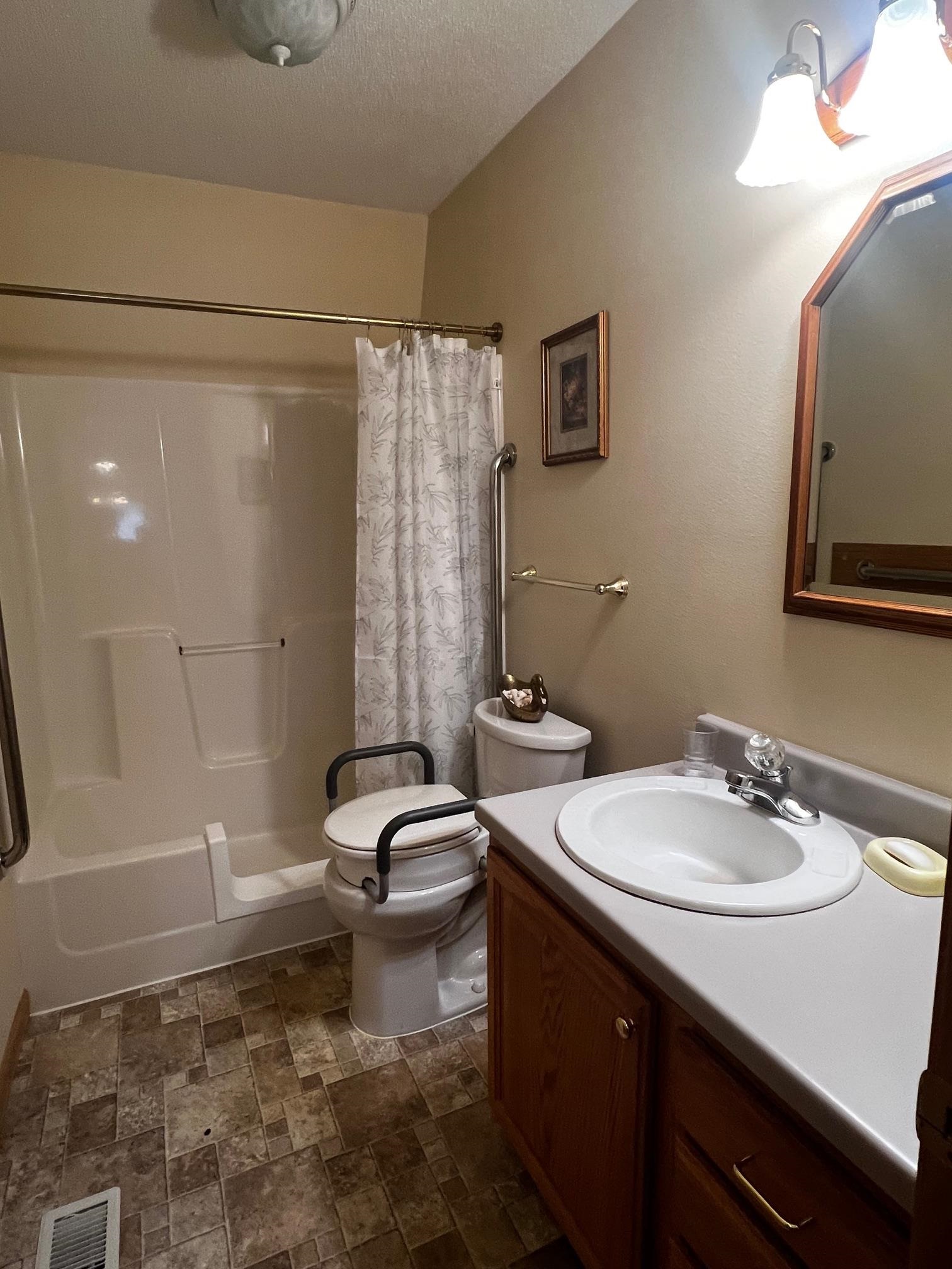 MLS #241301