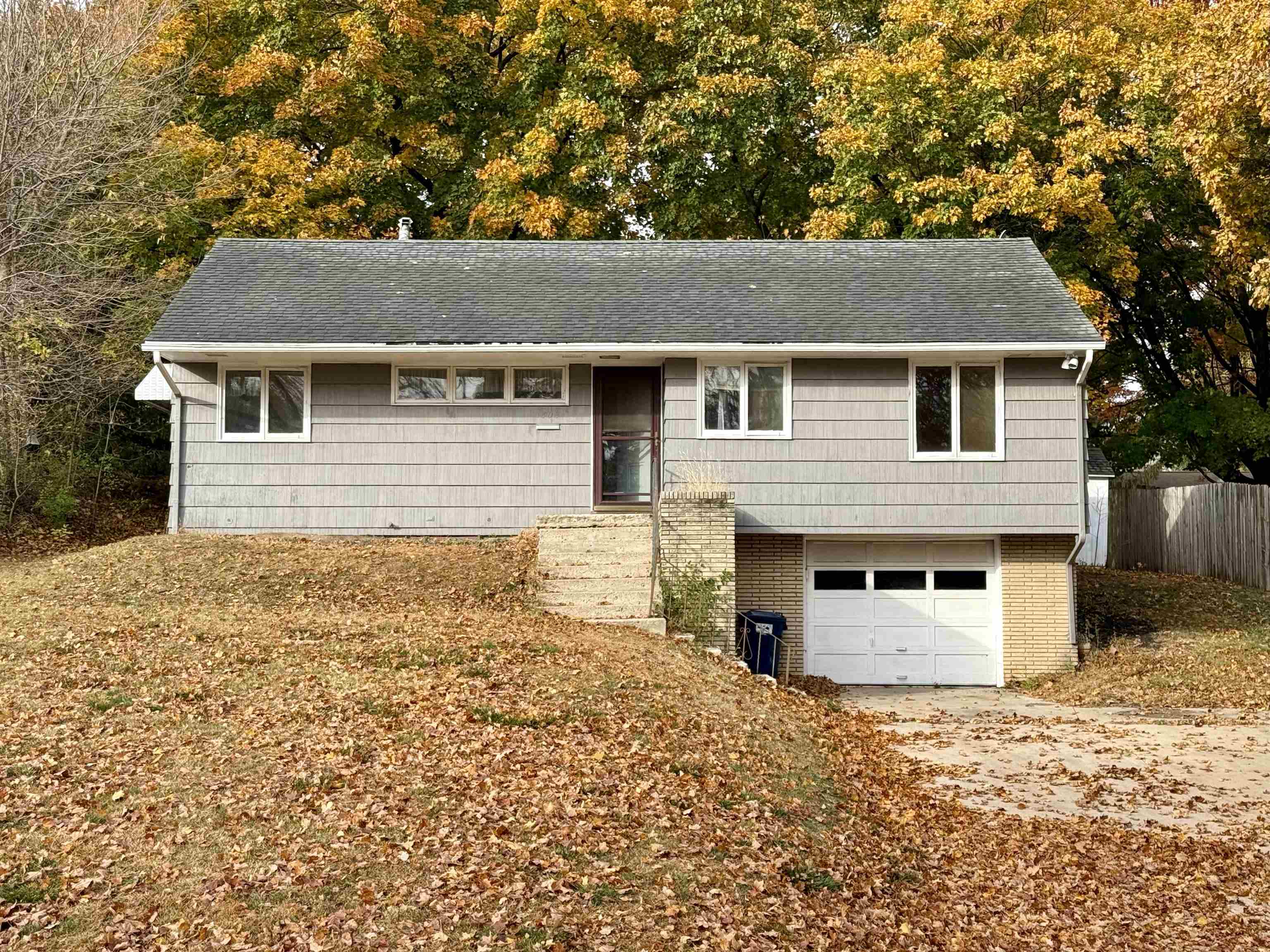 1308 Fargo Avenue, Spirit Lake, IA 51360 
