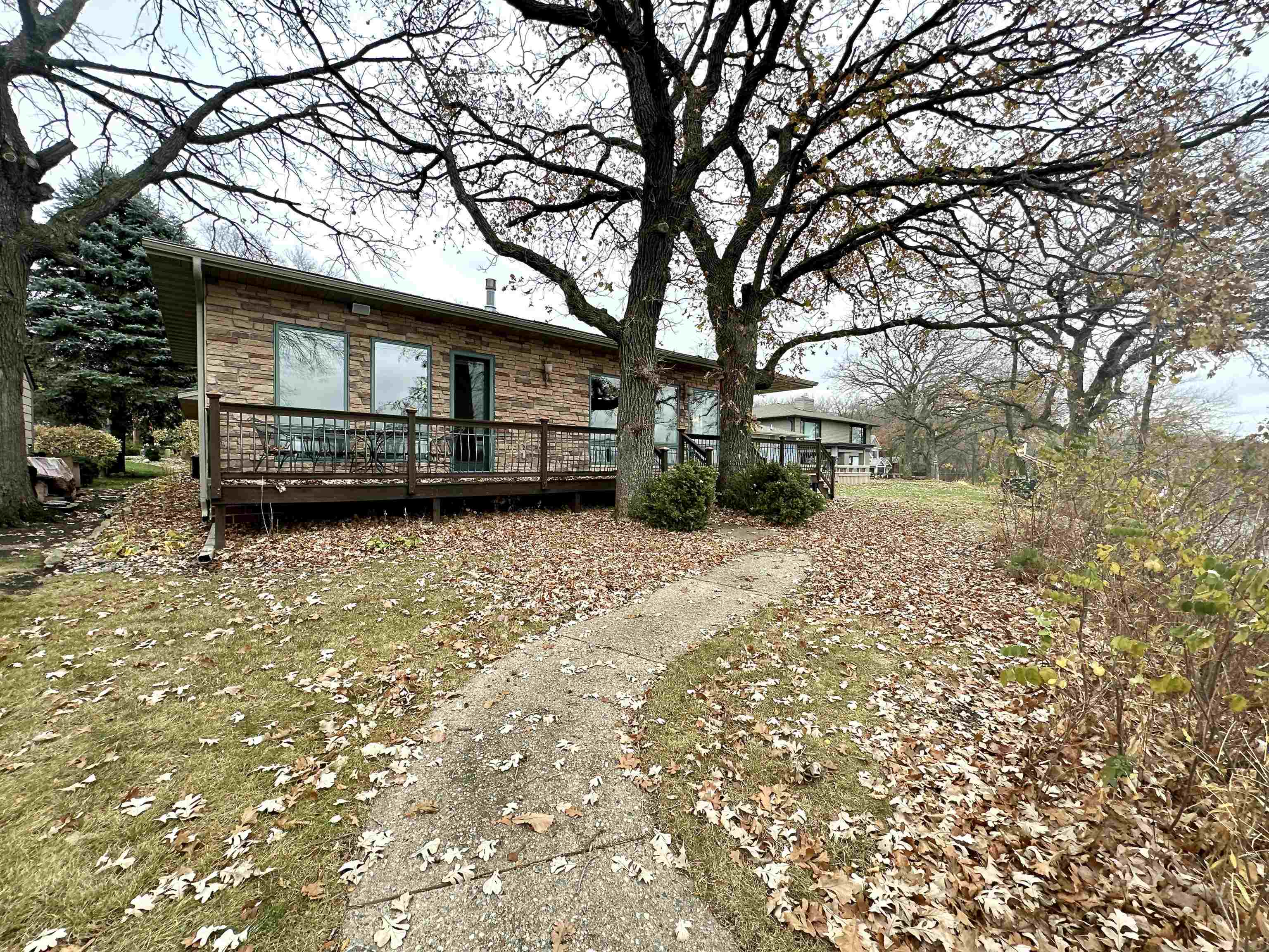 2513 1st Street, West Okoboji, IA 51351 
