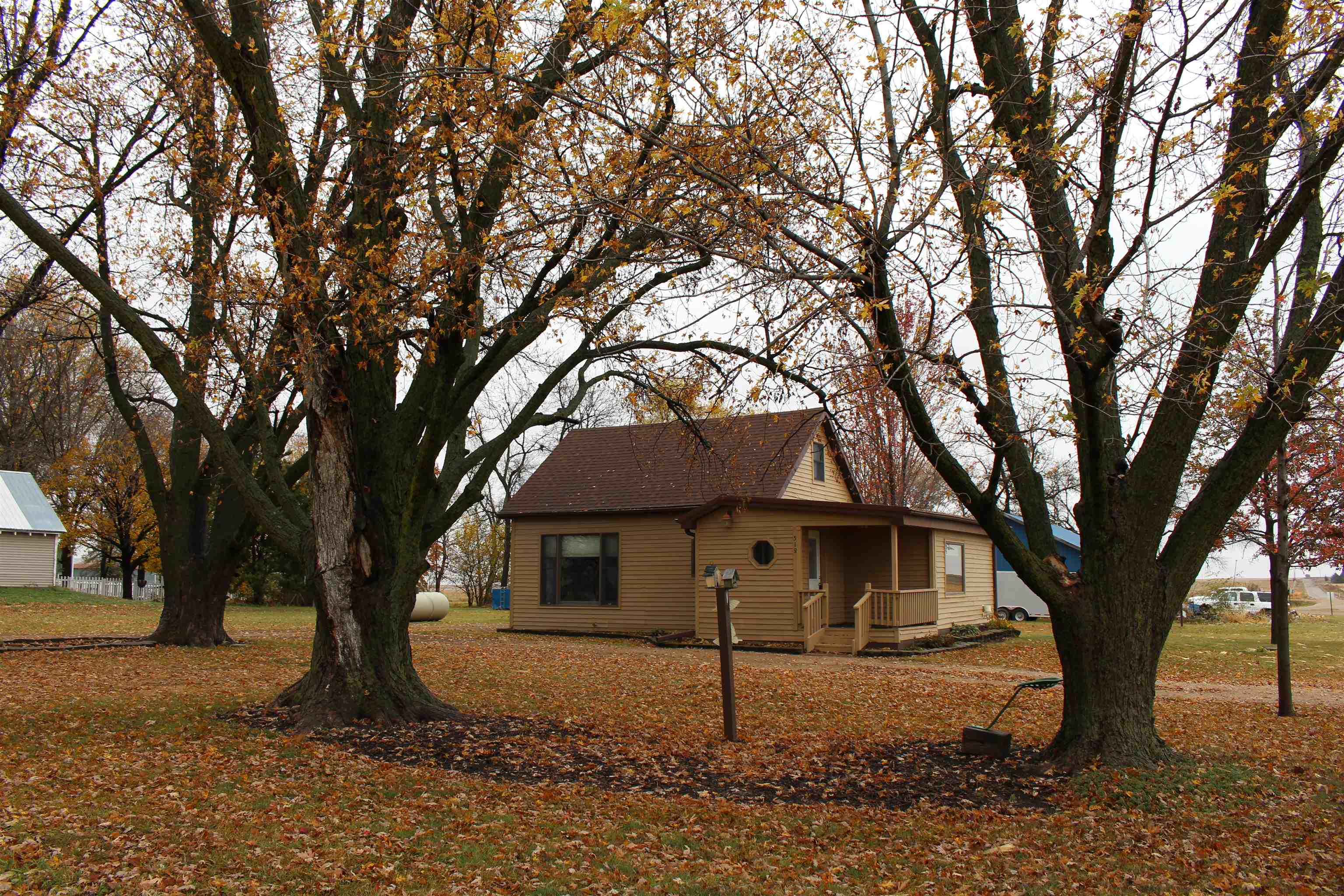 518 Boyden Street, Webb, IA 51366 