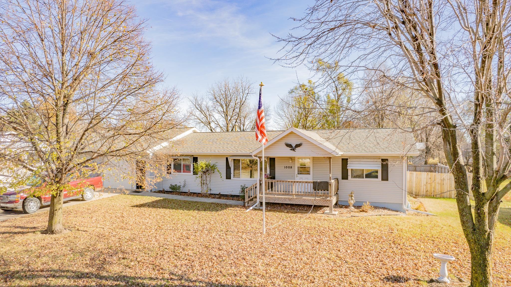 1008 H Ave, Milford, IA 51351 