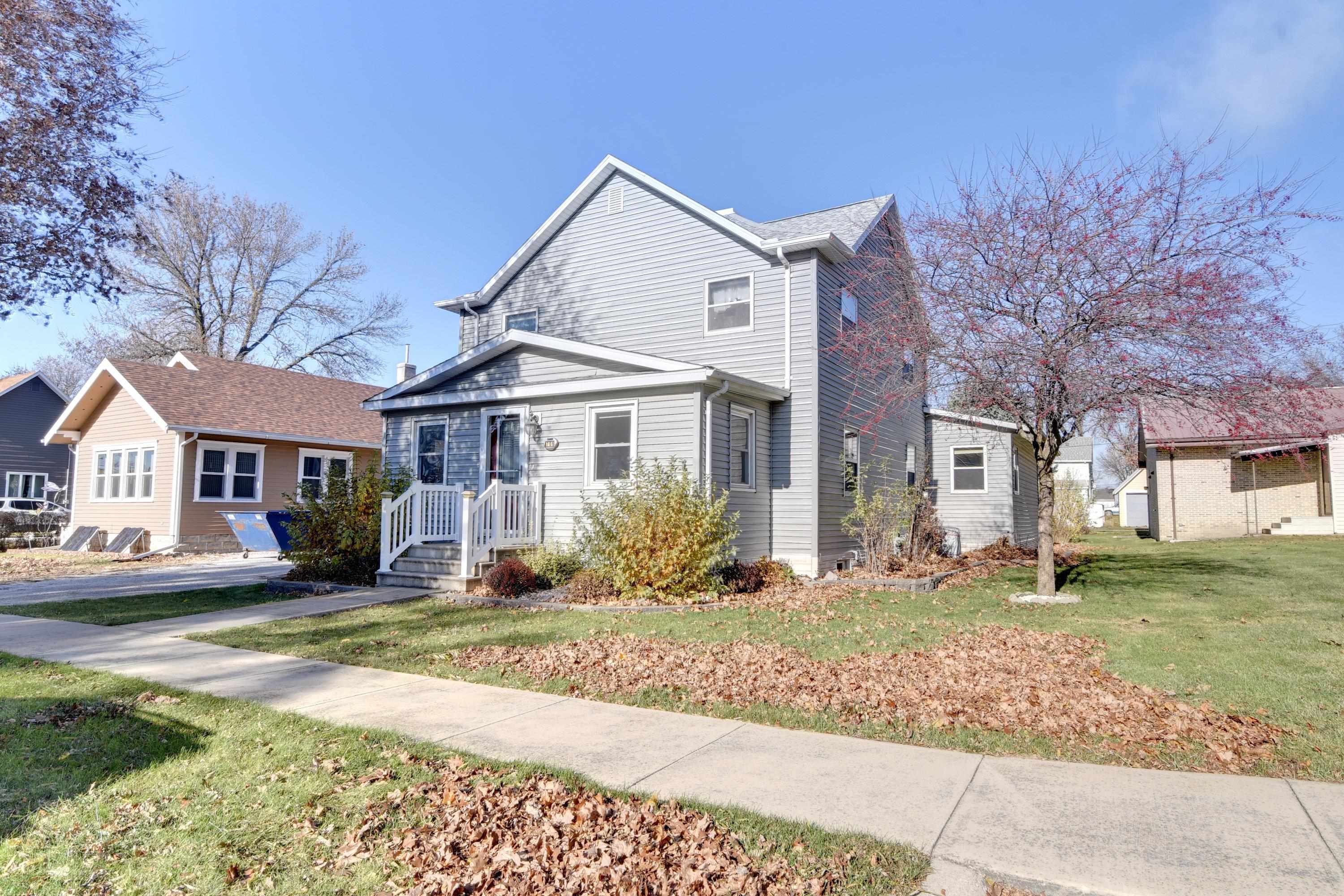 706 2nd Avenue, Armstrong, IA 50514 