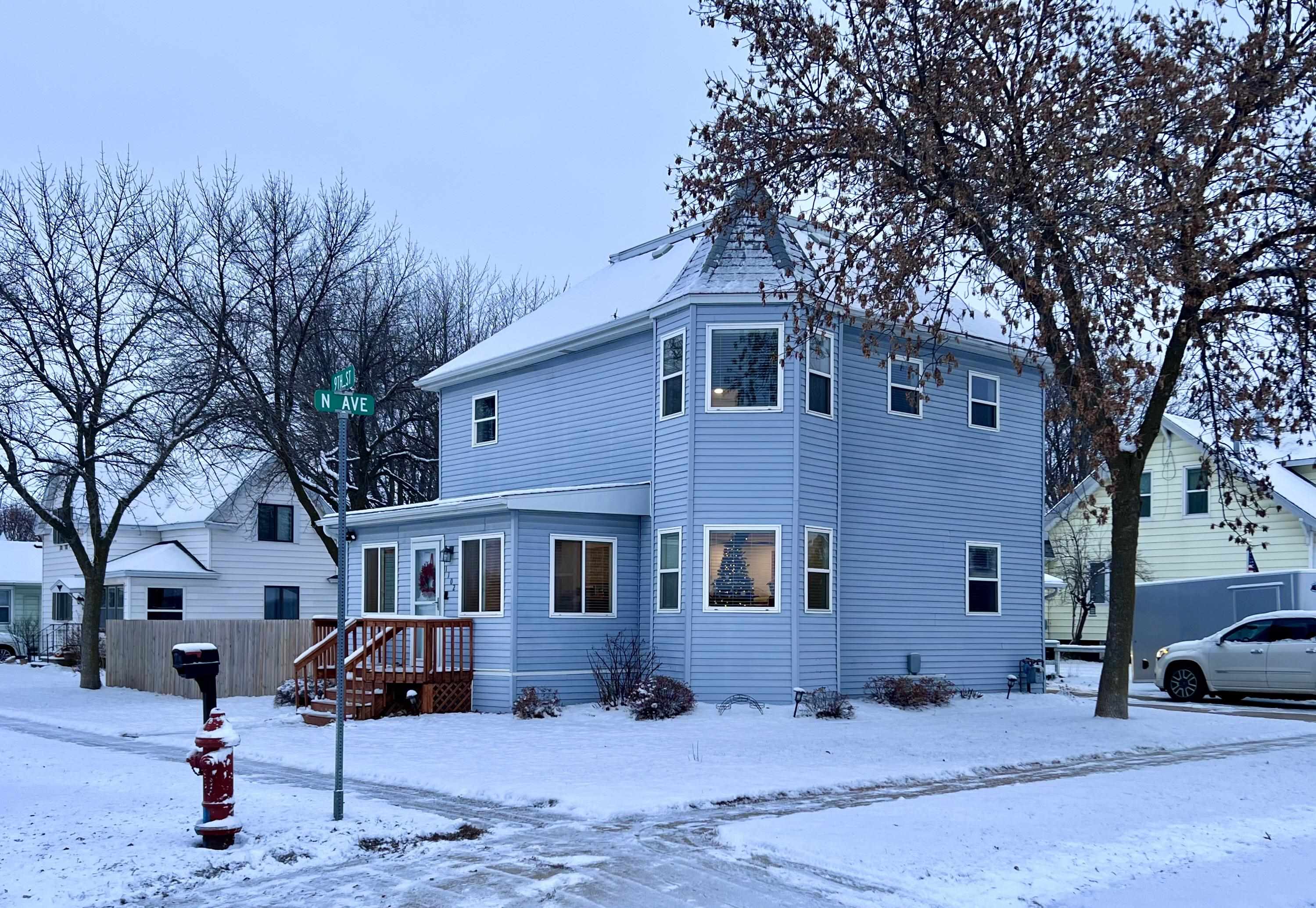 1102 9th Street, Milford, IA 51351 