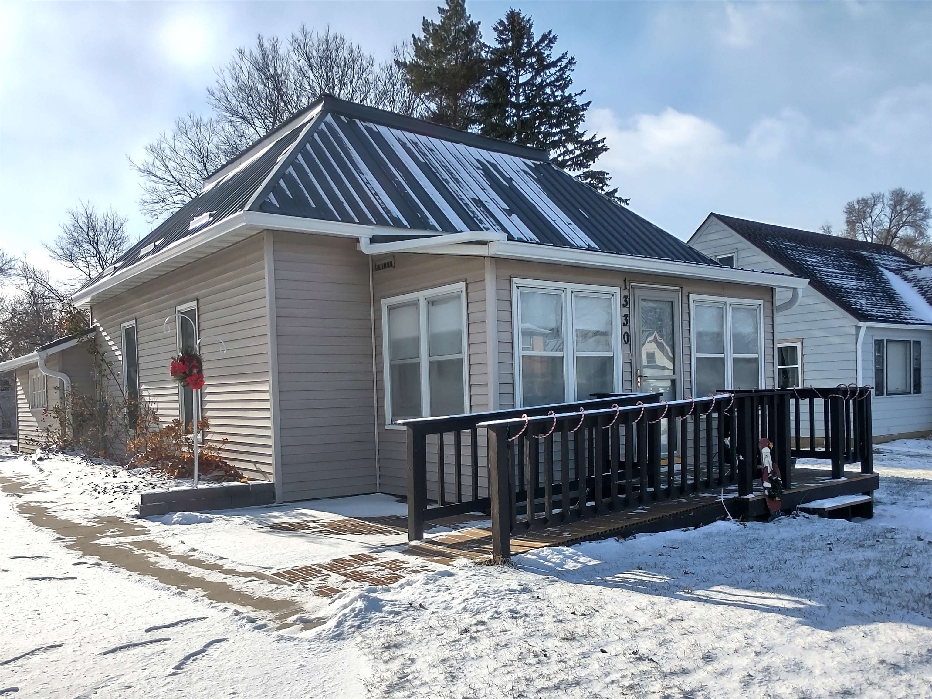 1330 Central Avenue, Estherville, IA 51334 