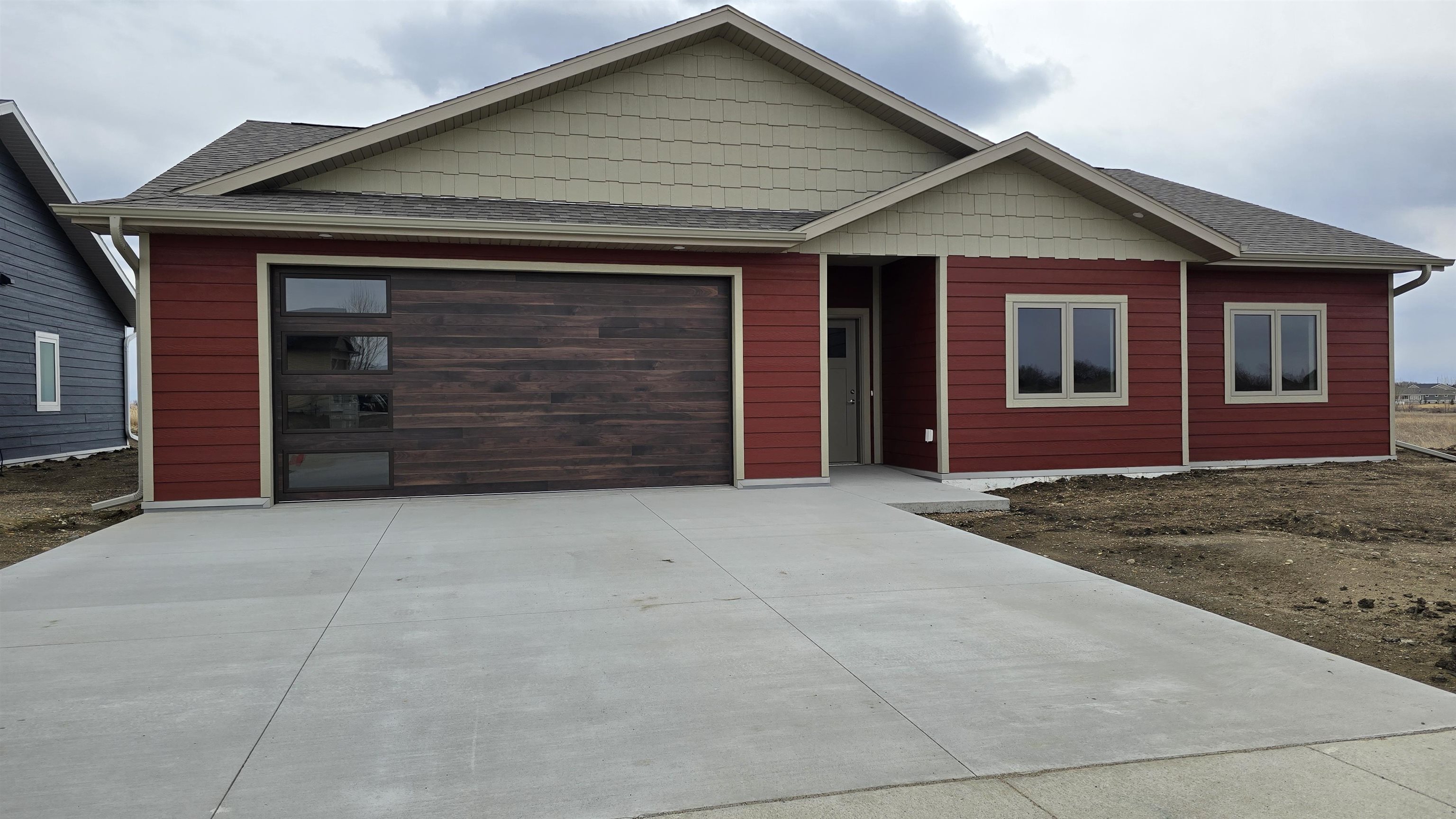 1405 38th Street, Spirit Lake, IA 51360 