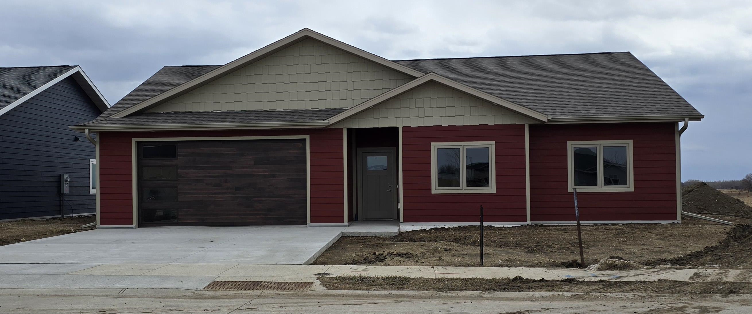 1405 38th Street, Spirit Lake, IA 51360 
